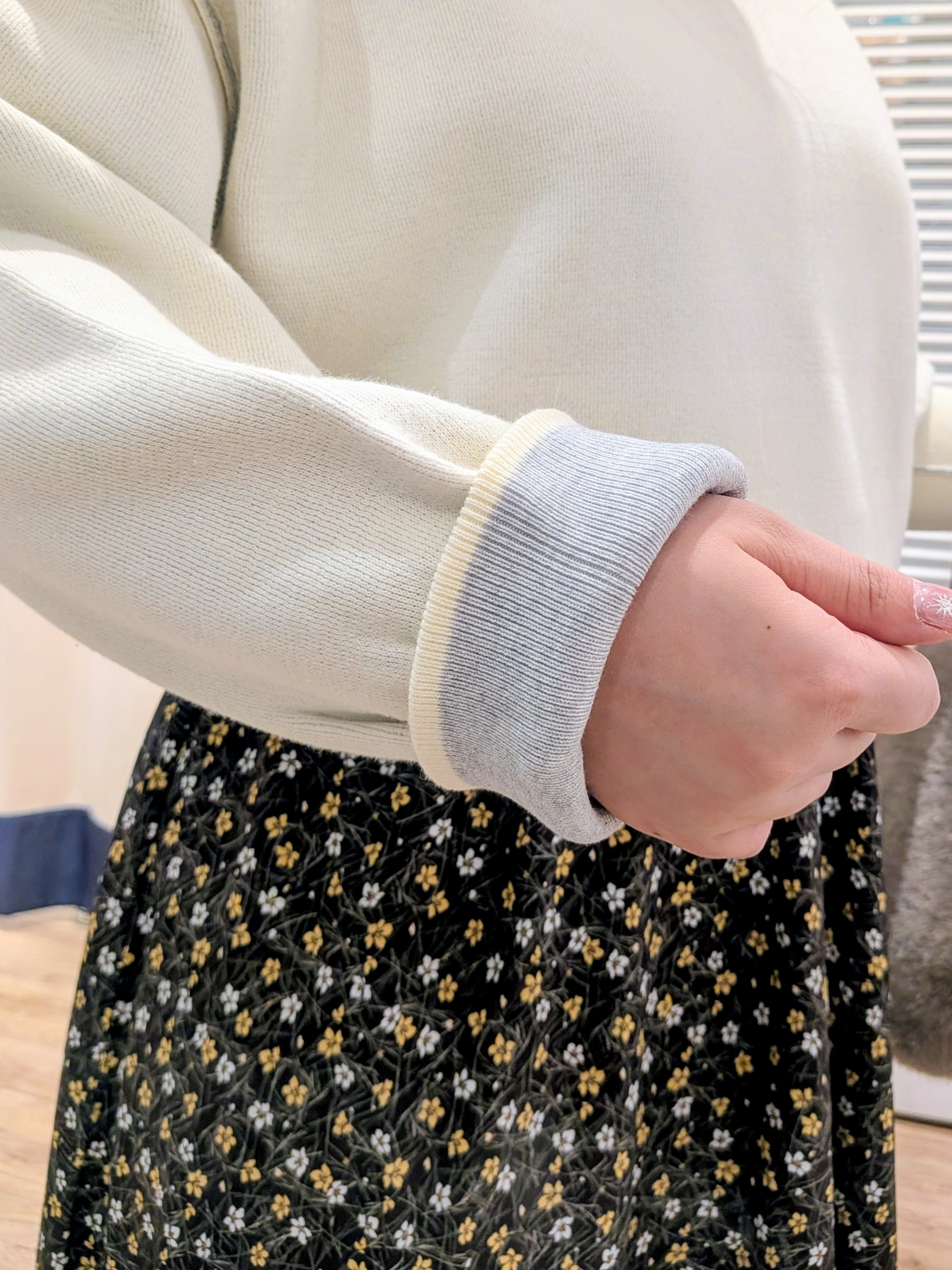 ayakaさんの「Dessin｜【洗濯機OK/XS-L】配色リバーシブル コットンジャカード クルーネックニット」を使ったコーディネート
