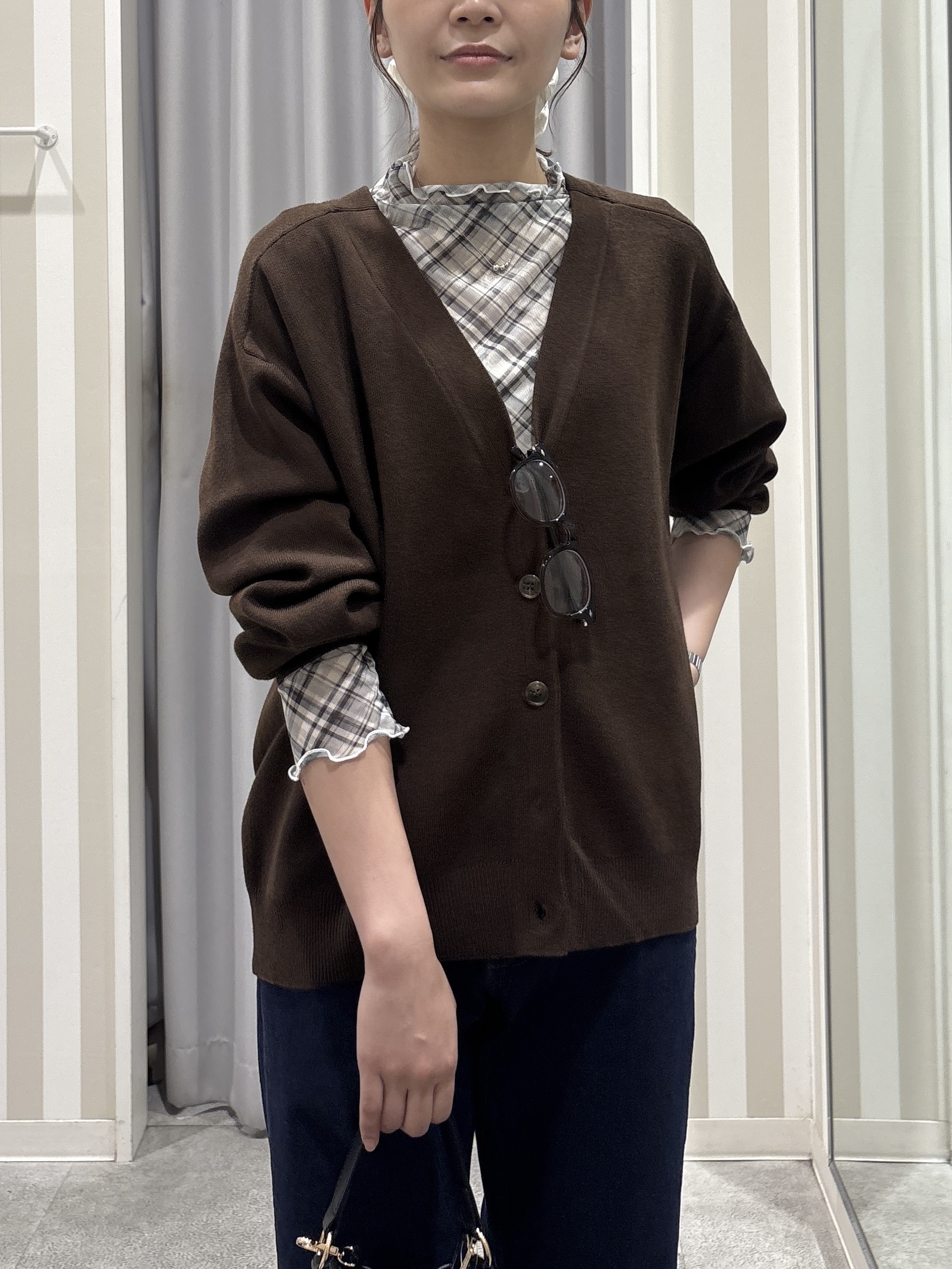Rikaさんの「SHOO･LA･RUE｜【毛玉になりにくい/S-LL/洗濯機可/体型カバー】Vネックゆったりカーディガン」を使ったコーディネート