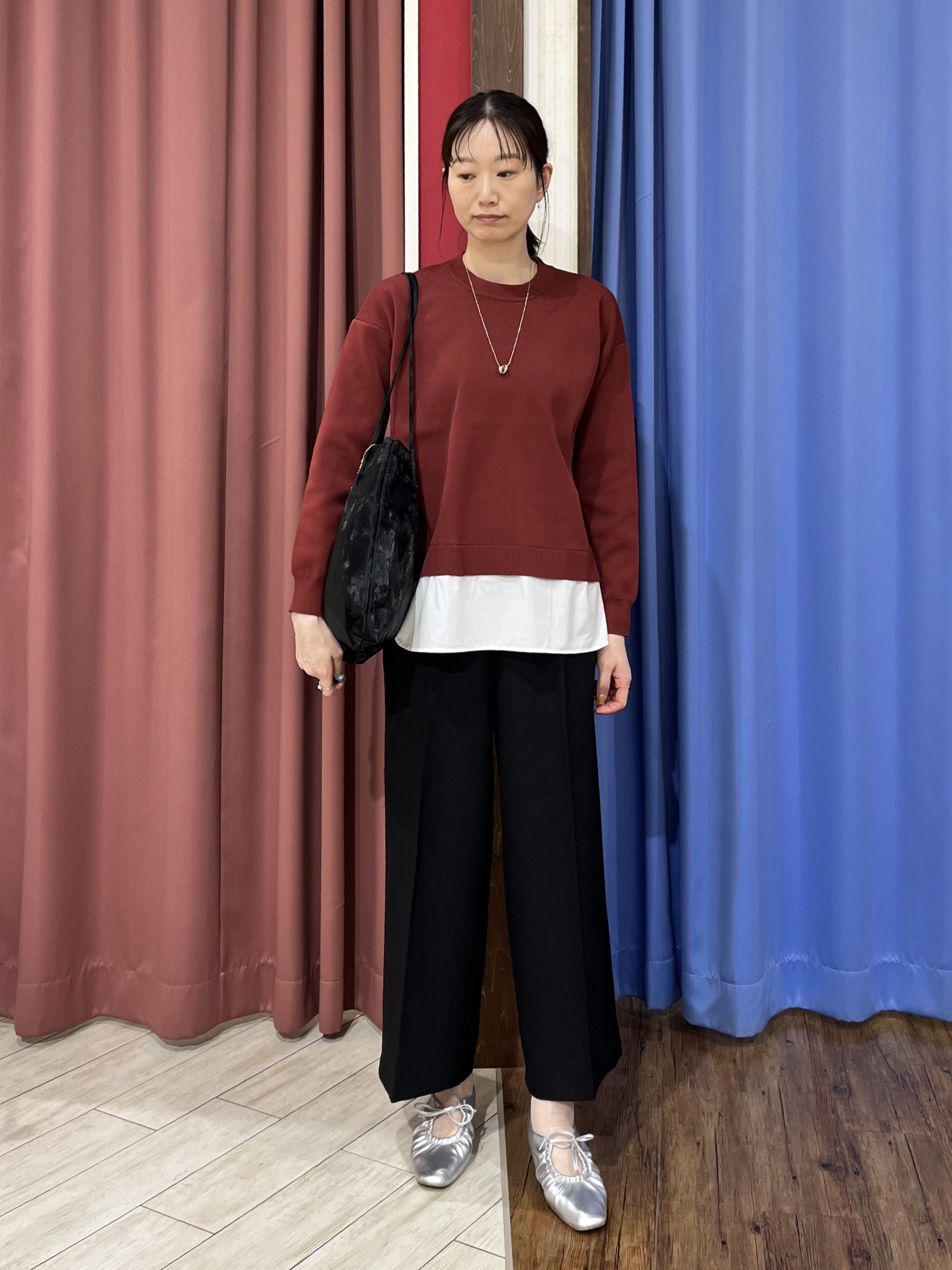 muさんの「SHOO･LA･RUE｜【S-LL】着るだけできまる シャツレイヤード風 スポンディッシュニット」を使ったコーディネート