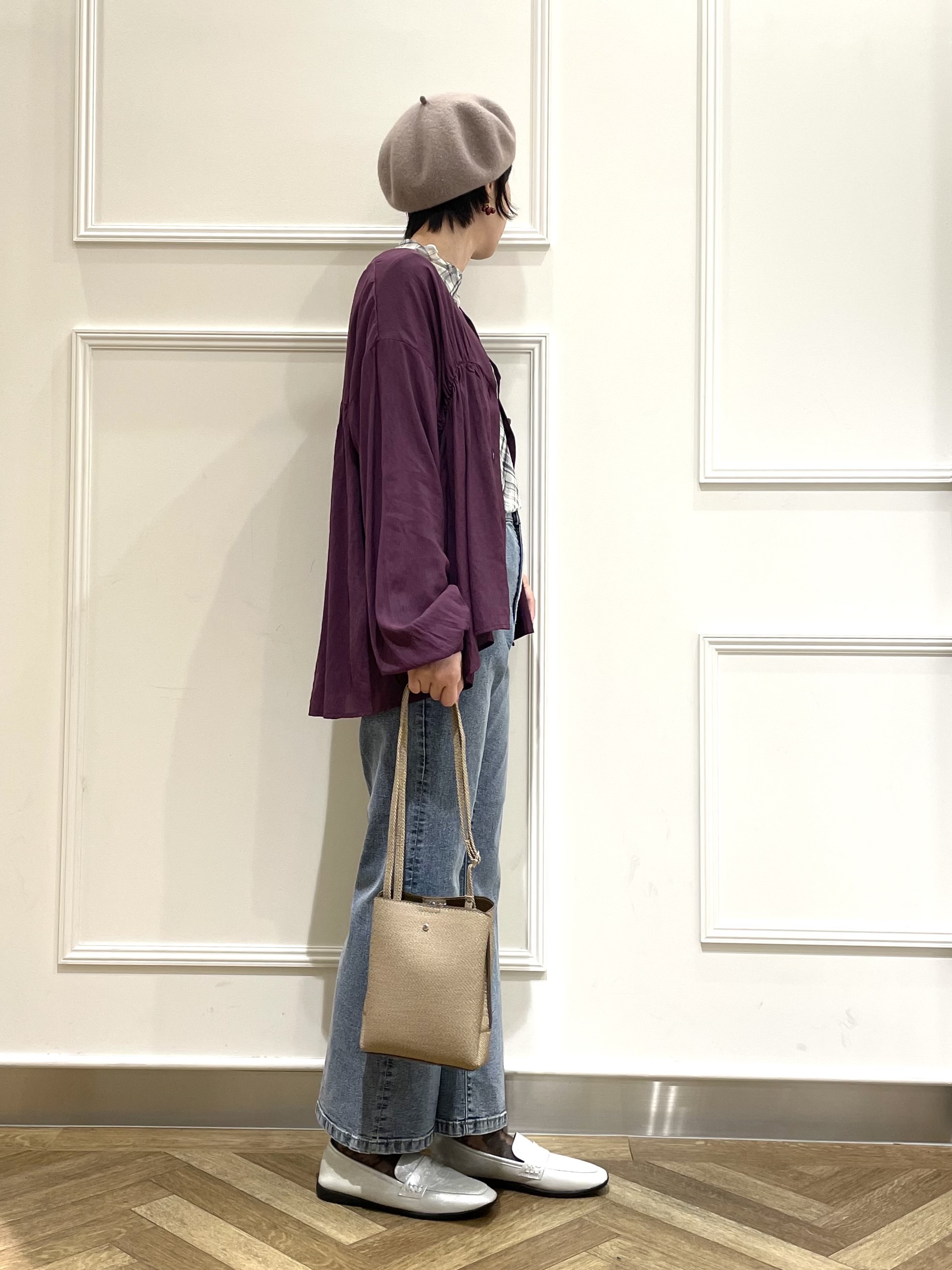 SOさんの「SHOO･LA･RUE｜【S-LL/洗濯機可】着痩せシルエット シャーリングシャツカーディガン」を使ったコーディネート