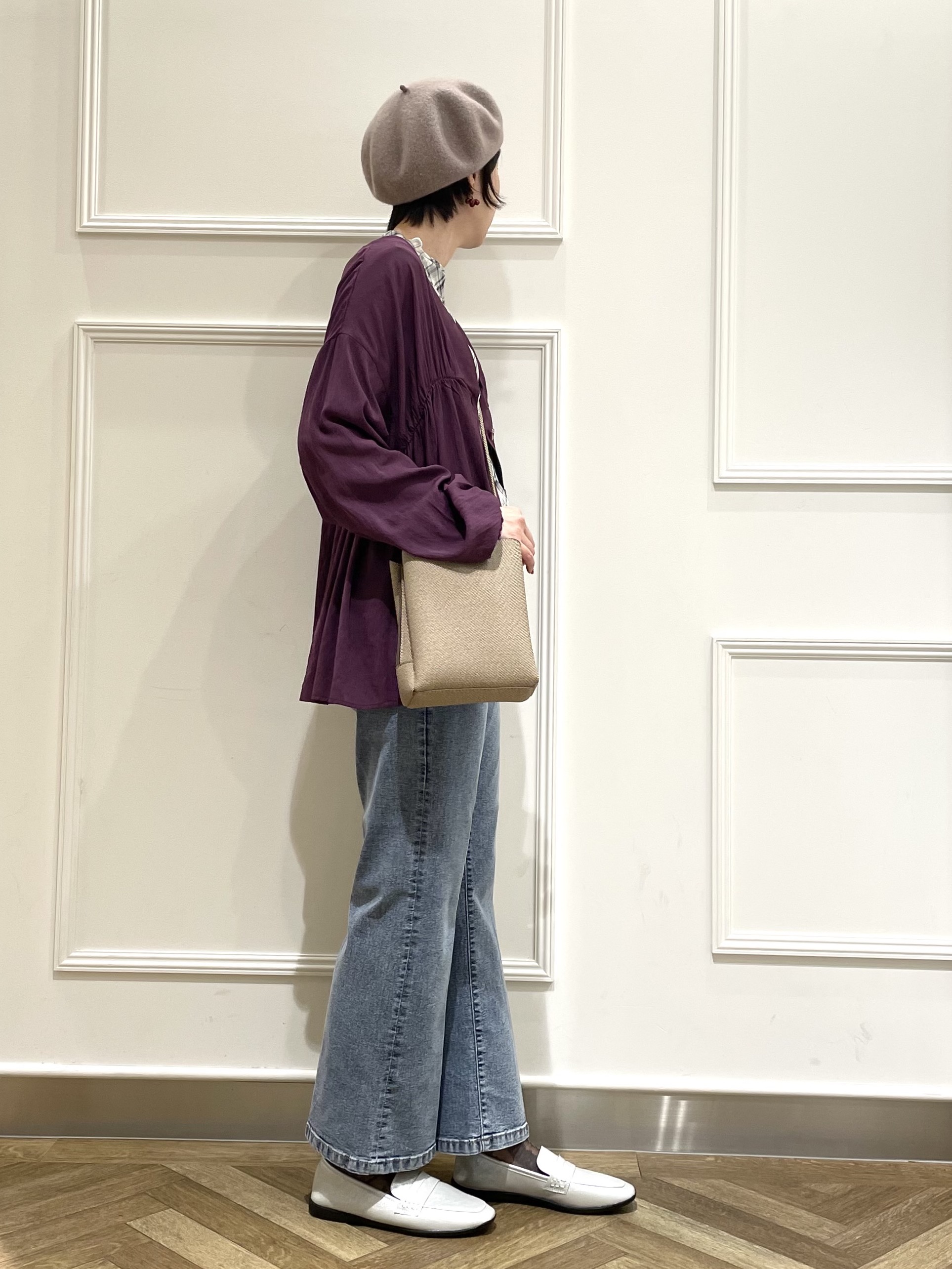 SOさんの「SHOO･LA･RUE｜【S-LL/洗濯機可】着痩せシルエット シャーリングシャツカーディガン」を使ったコーディネート