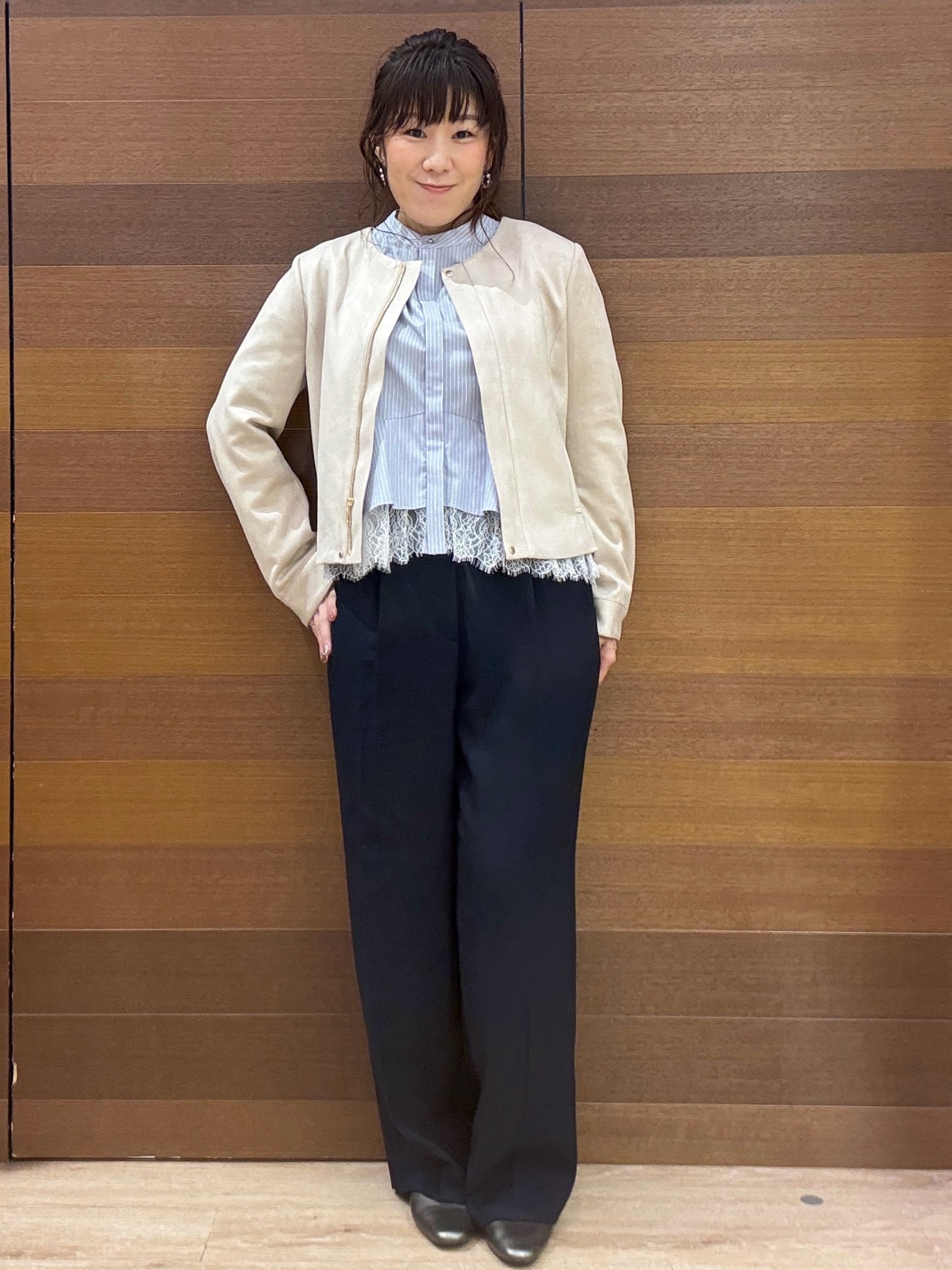maichiさんの「OPAQUE.CLIP｜【洗える】レザー調／スウェード風ノーカラーブルゾン」を使ったコーディネート