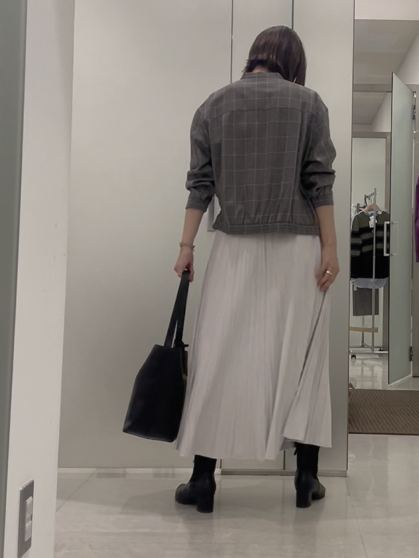 まどかさんの「UNTITLED｜【セットアップ可/秋羽織り】メランジツイルシャツ」を使ったコーディネート