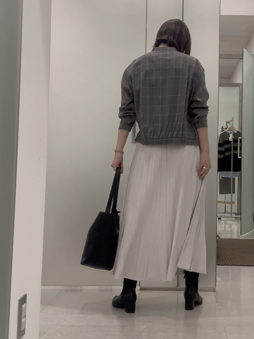 まどかさんの「UNTITLED｜【セットアップ可/秋羽織り】メランジツイルシャツ」を使ったコーディネート