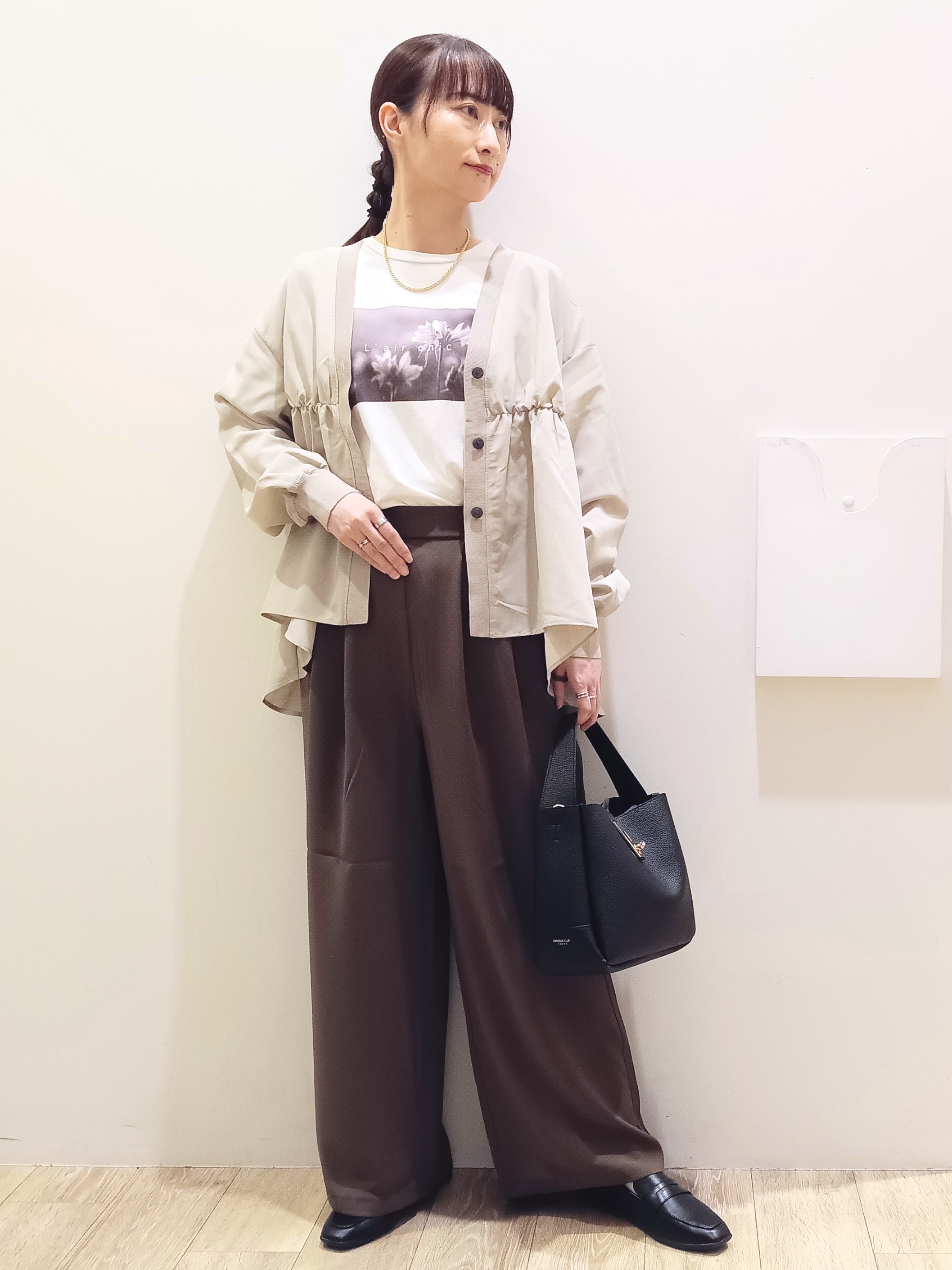 MKさんの「index｜フォトプリントTシャツ【洗濯機OK】」を使ったコーディネート