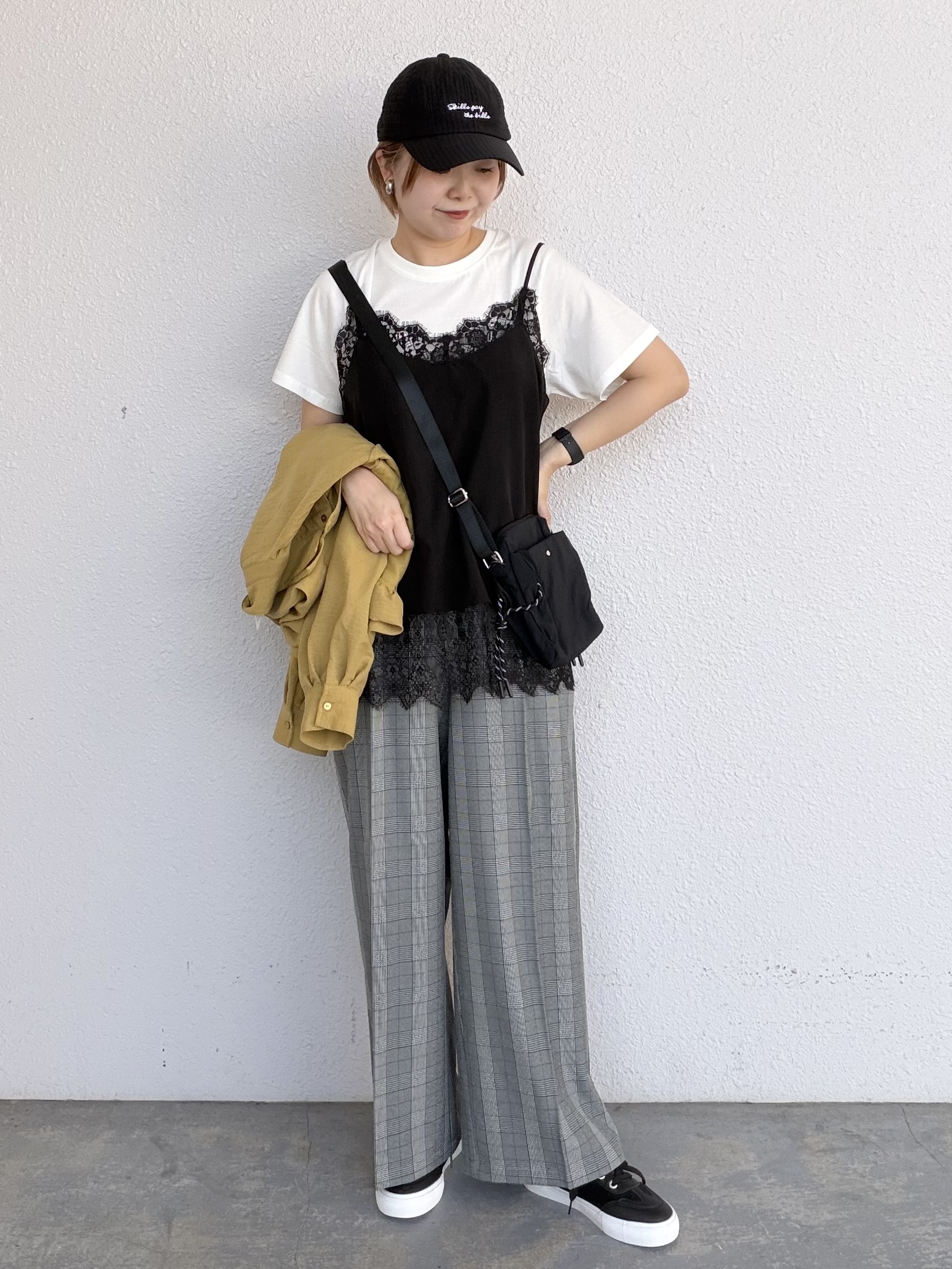 ひらしーさんの「SHOO･LA･RUE｜【S-LL/洗濯機可】インせず即こなれる 裾バルーンシャツ」を使ったコーディネート