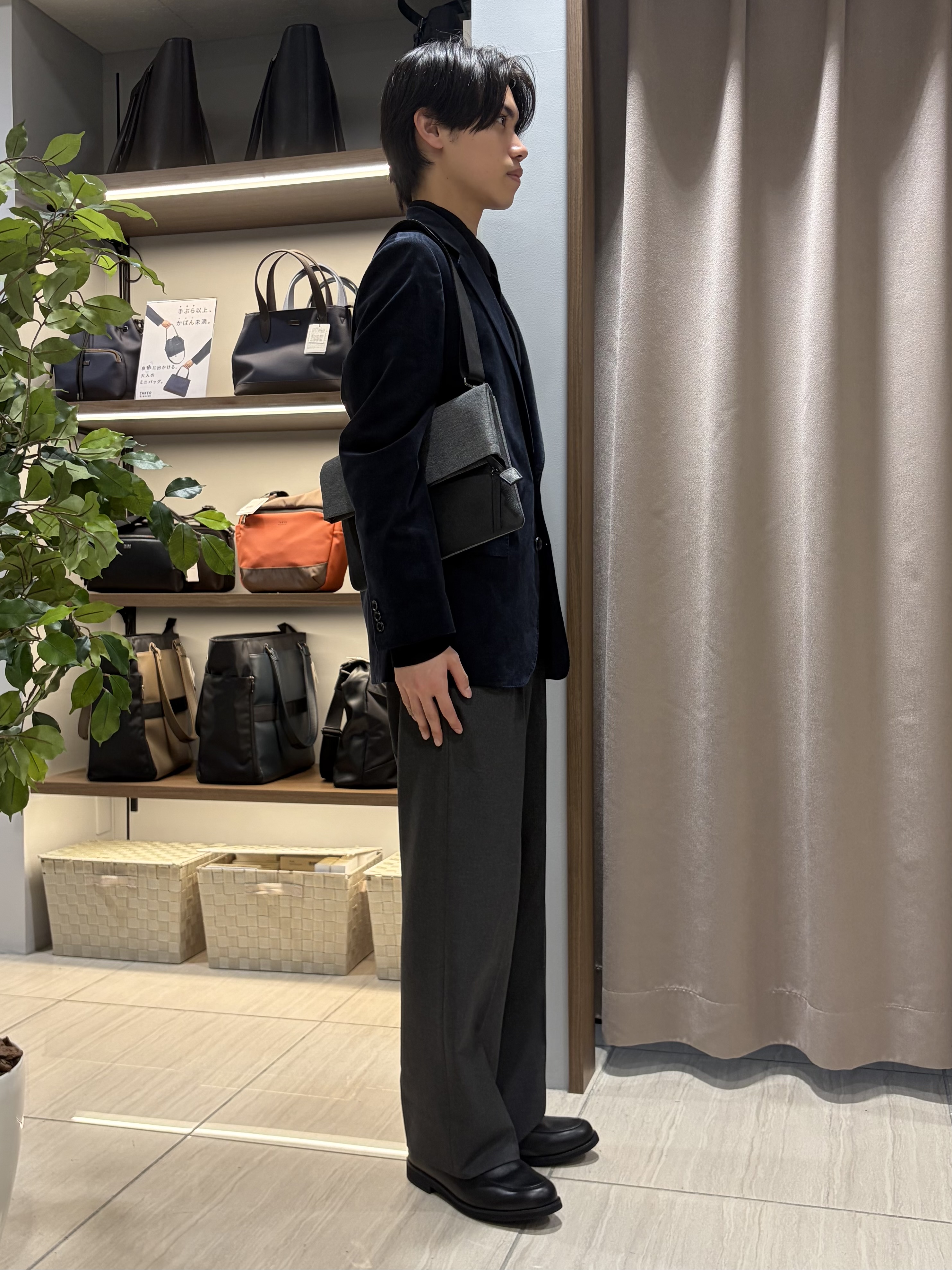 hiroさんの「TAKEO KIKUCHI｜【Sサイズ～】ストレッチコーデュロイ ジャケット」を使ったコーディネート