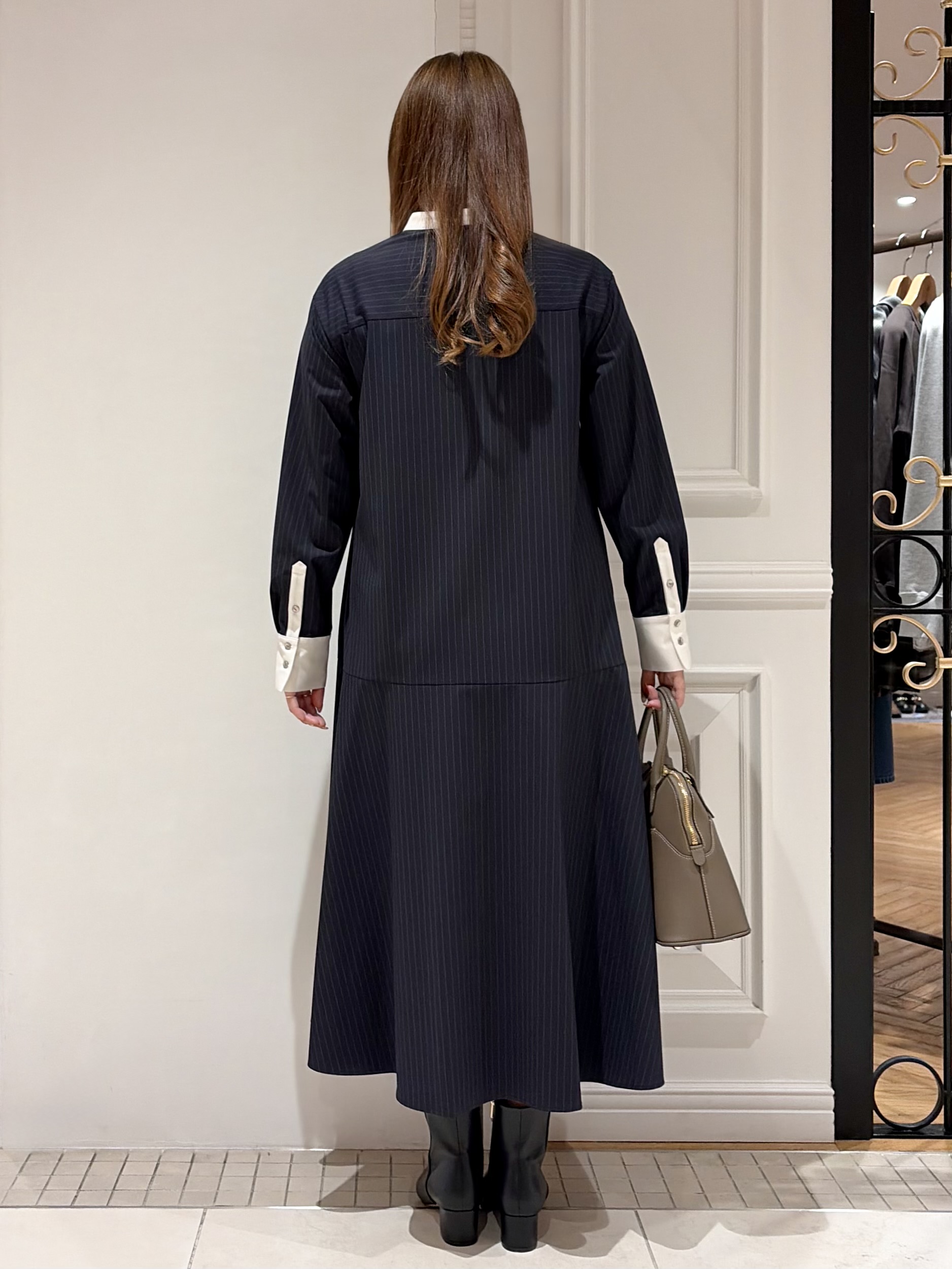 minowaさんの「DRESSTERIOR｜ウォッシャブルストライプシャツワンピース」を使ったコーディネート