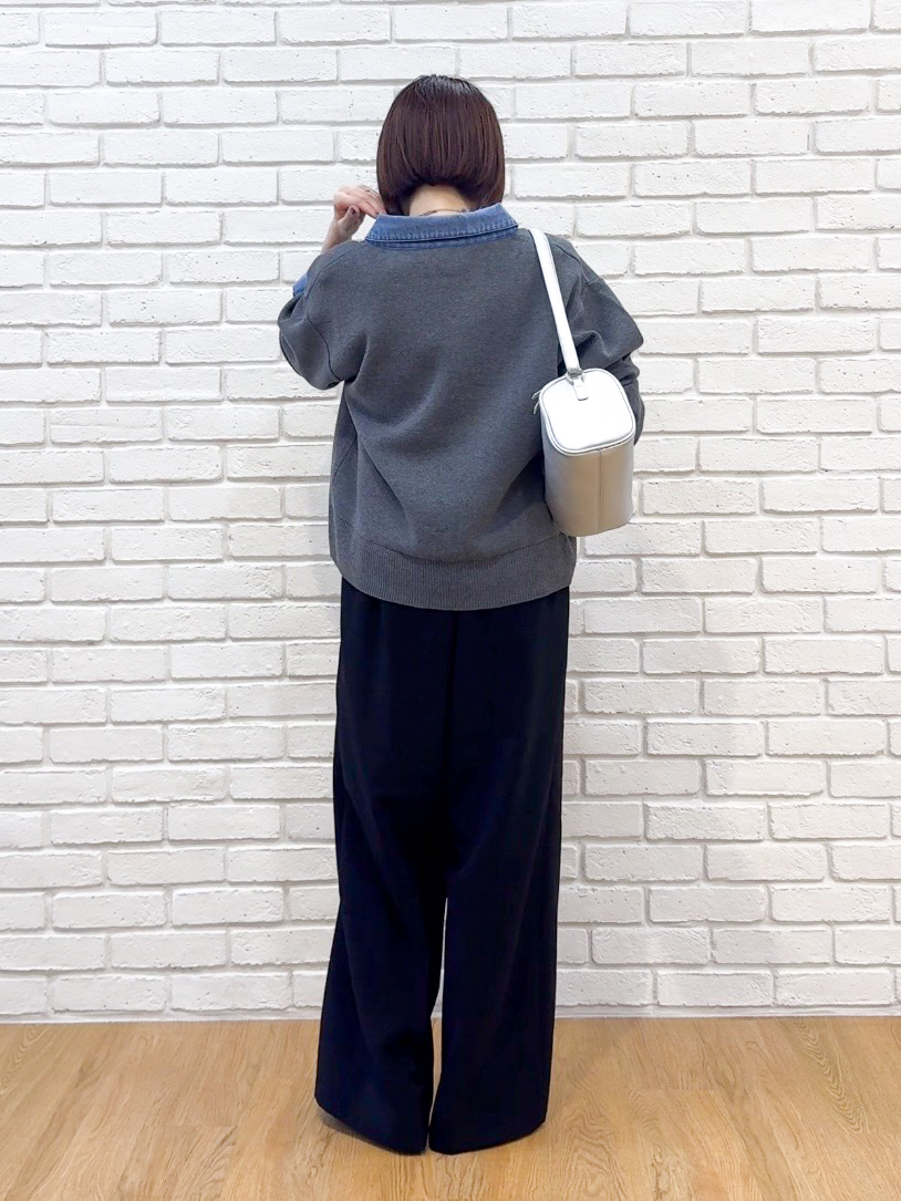 𝐜𝐡𝐢𝐤𝐚さんの「SHOO･LA･RUE｜【S-LL/洗濯機可】デニム／チェック切替でこなれ見え 金ボタンニットカーディガン」を使ったコーディネート