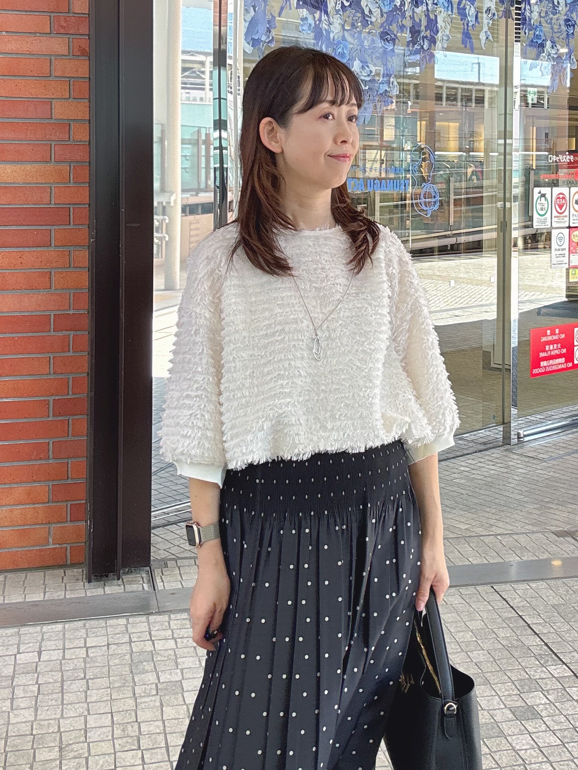 makiさんの「UNTITLED｜【秋映え/体型カバー】フェザージャガードプルオーバー」を使ったコーディネート