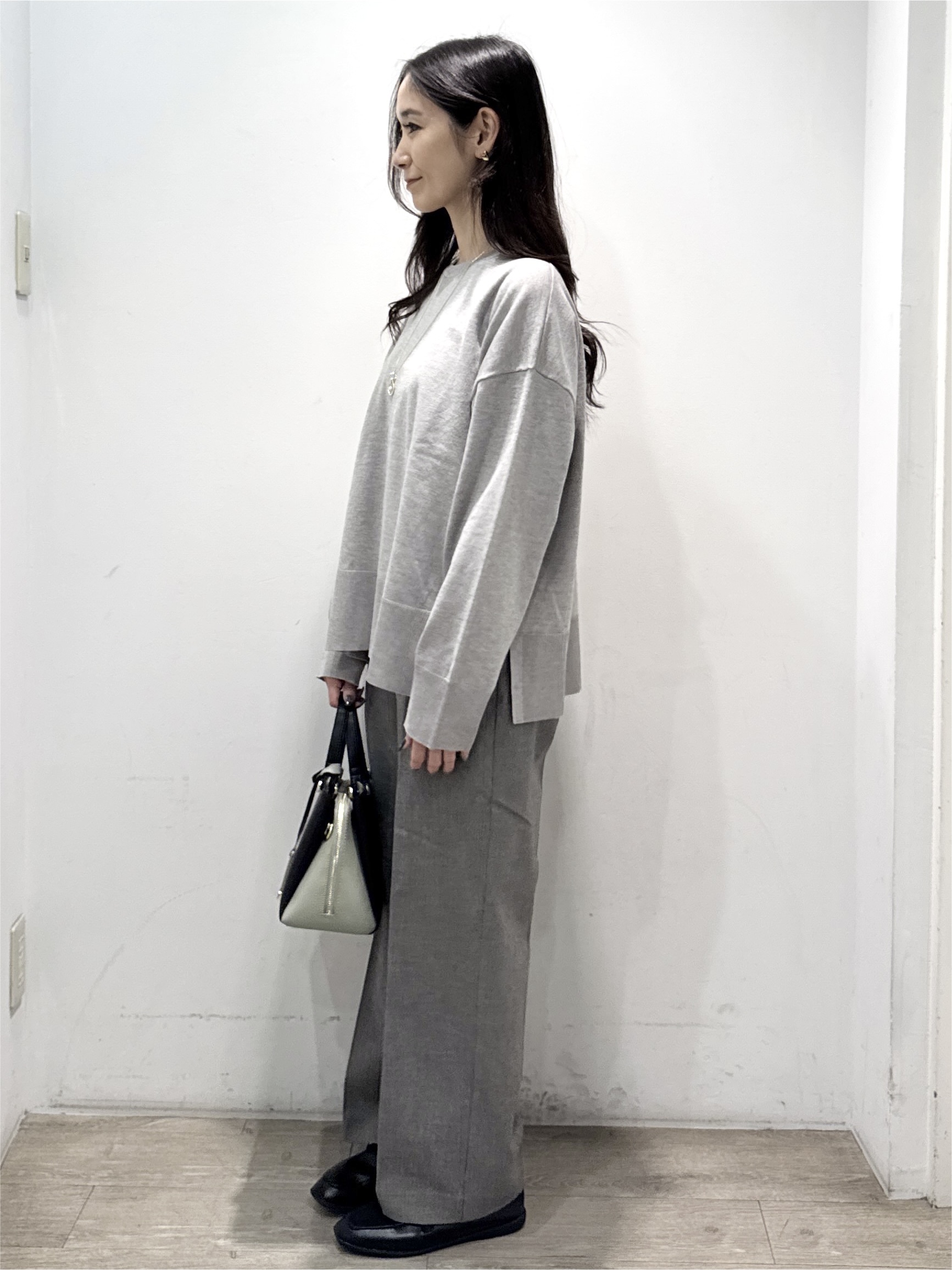 yuicciさんの「OPAQUE.CLIP｜リラクシークルーニット【洗濯機OK】」を使ったコーディネート