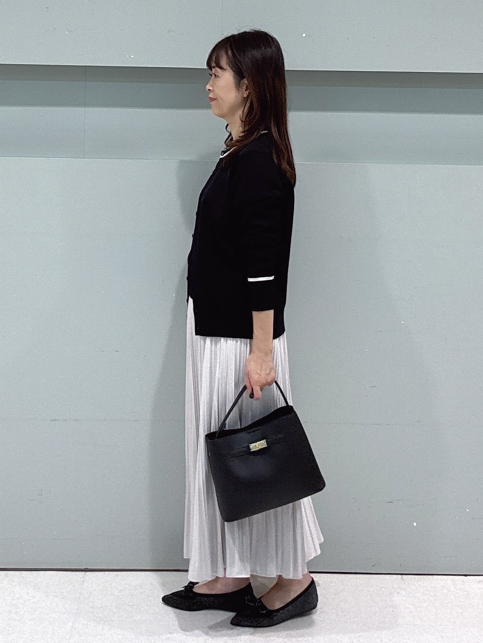 makiさんの「UNTITLED｜【アンサンブル可能/秋羽織り】コンパクトニットカーディガン」を使ったコーディネート
