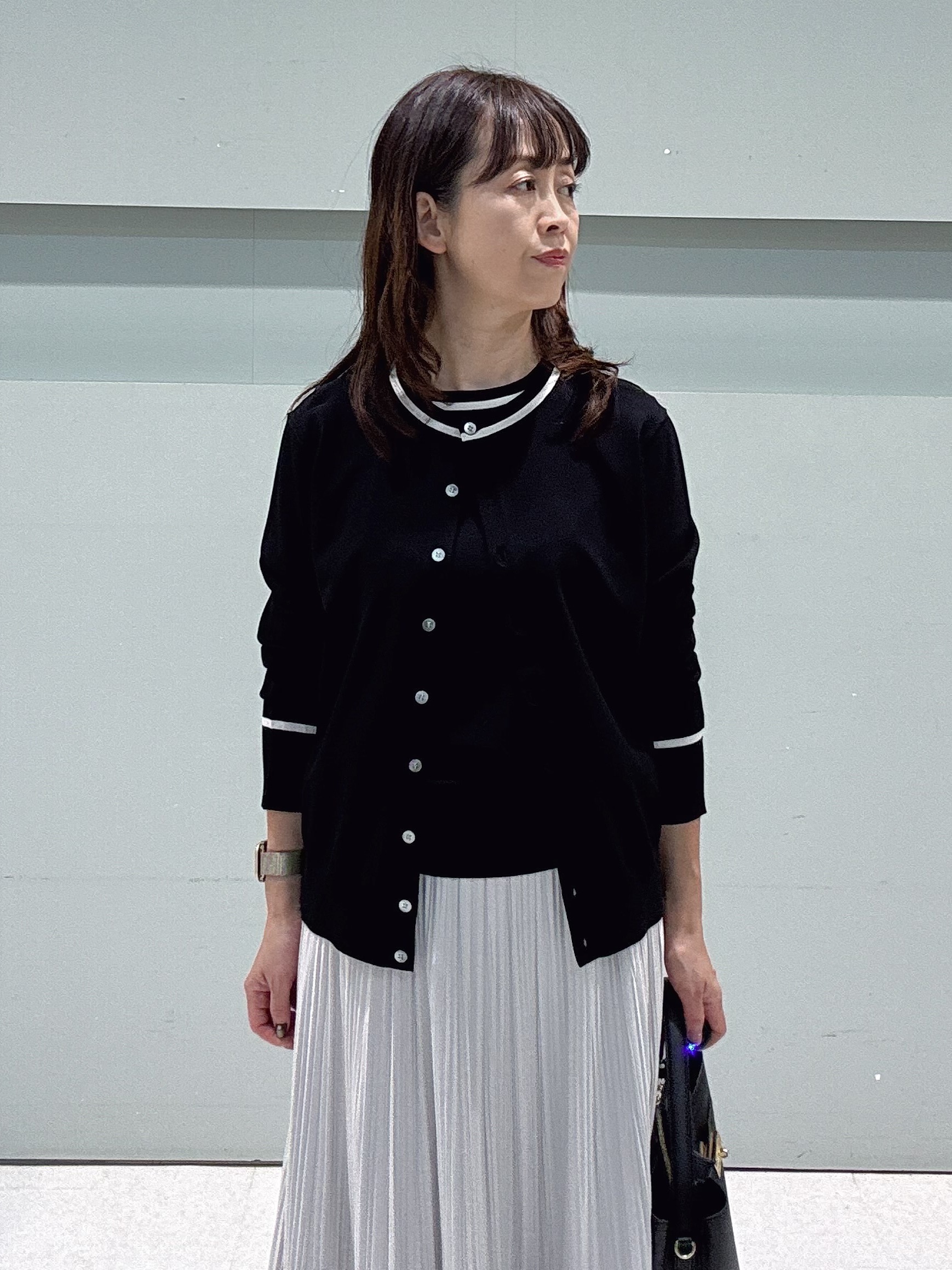 makiさんの「UNTITLED｜【アンサンブル可能/秋羽織り】コンパクトニットカーディガン」を使ったコーディネート