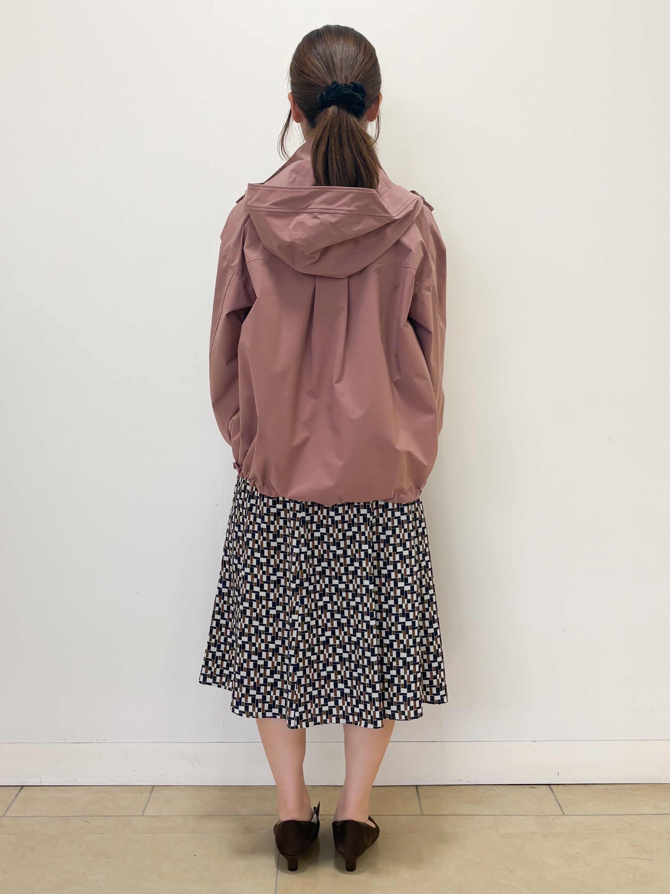 ハルさんの「Reflect｜【SS-4Lサイズ／セットアップ】幾何柄プリント ボウタイデザインブラウス」を使ったコーディネート