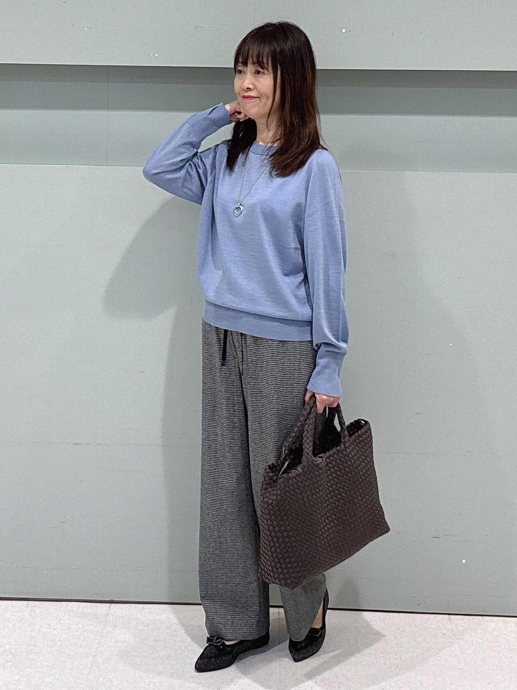 makiさんの「UNTITLED｜【アンサンブル可能/オンオフ使える】シルクウールカシミヤプルオーバー」を使ったコーディネート