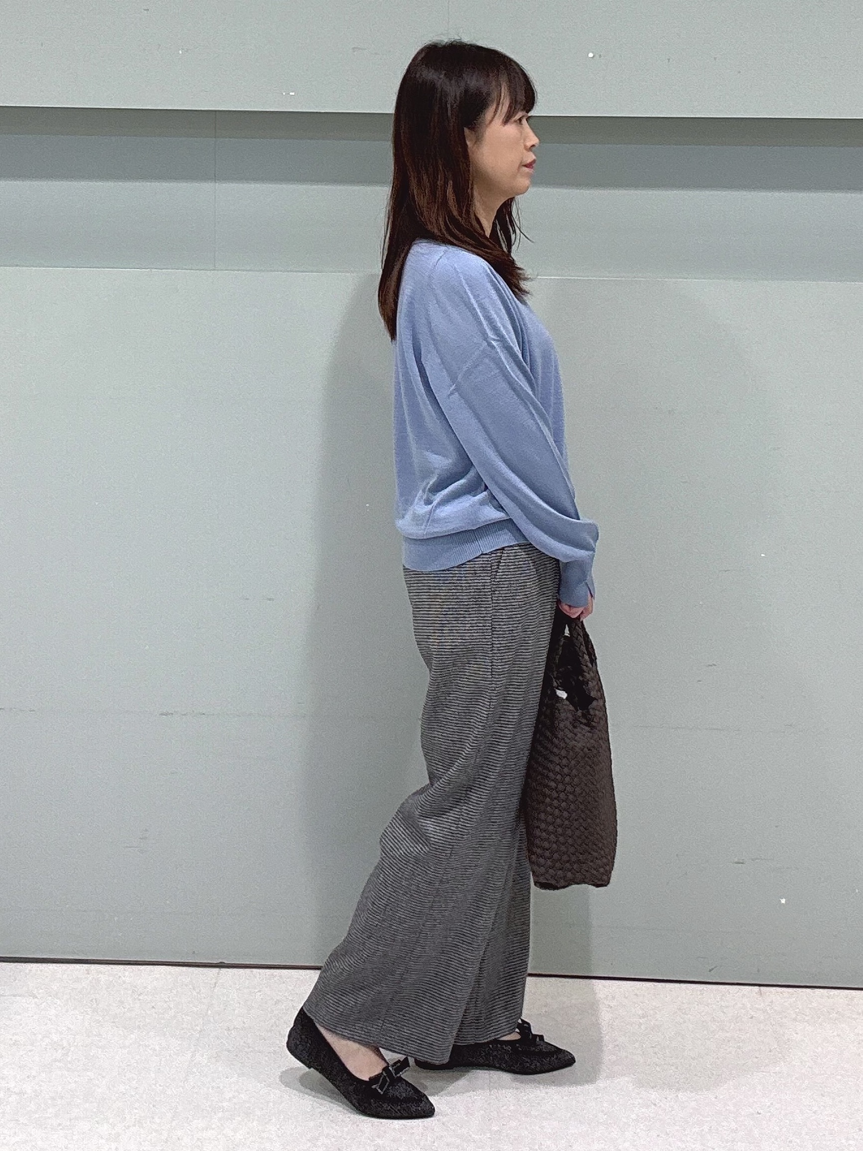 makiさんの「UNTITLED｜【アンサンブル可能/オンオフ使える】シルクウールカシミヤプルオーバー」を使ったコーディネート