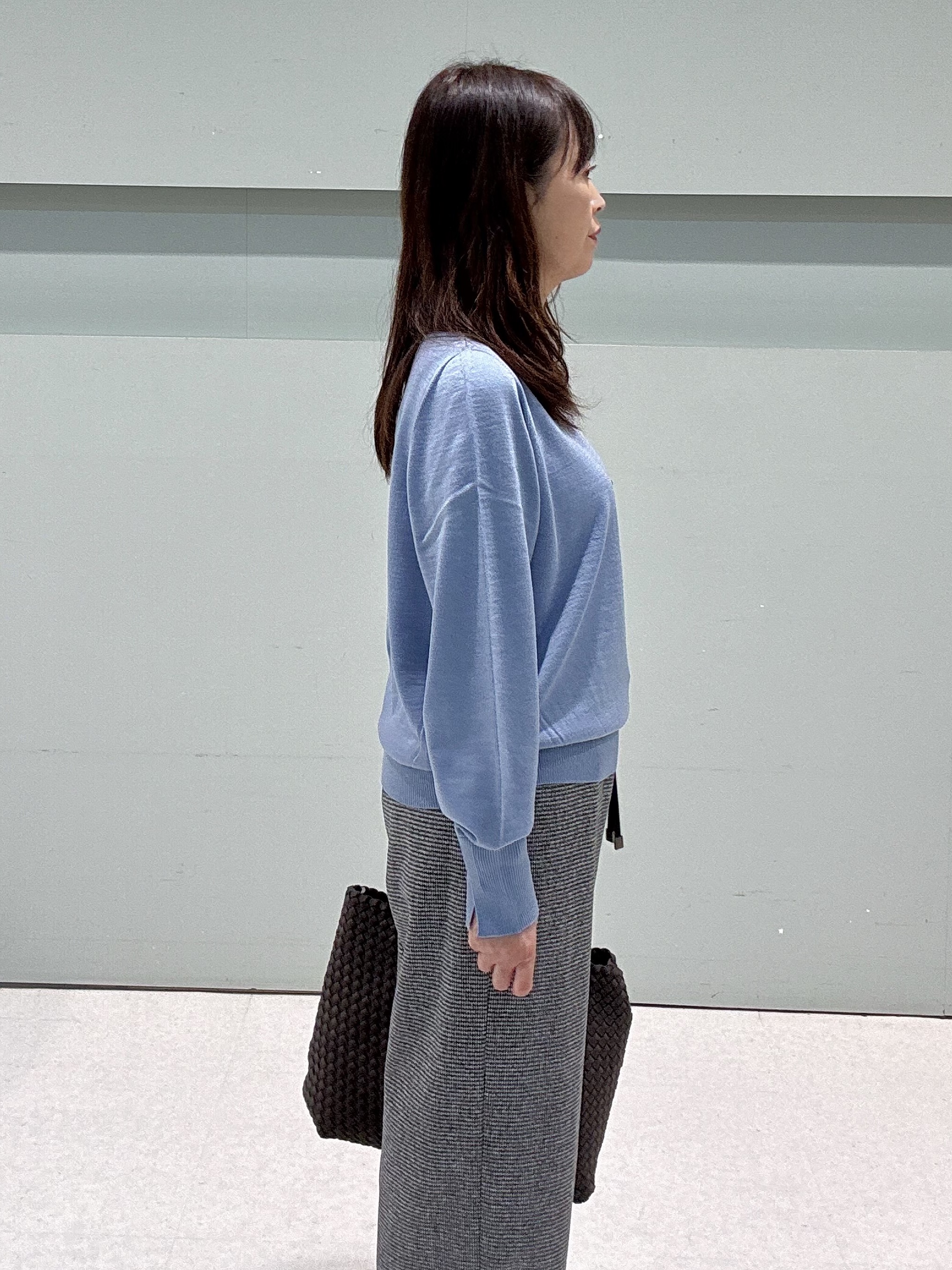 makiさんの「UNTITLED｜【アンサンブル可能/オンオフ使える】シルクウールカシミヤプルオーバー」を使ったコーディネート