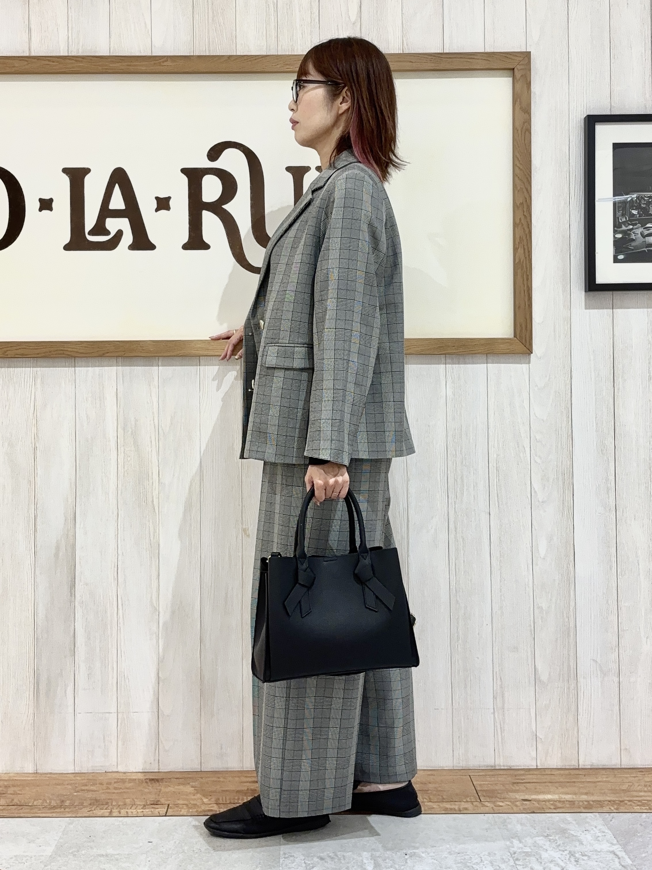 みきぽんさんの「SHOO･LA･RUE｜【セットアップ可/洗濯後しわになりにくい】ウールフィール ダブルジャケット」を使ったコーディネート