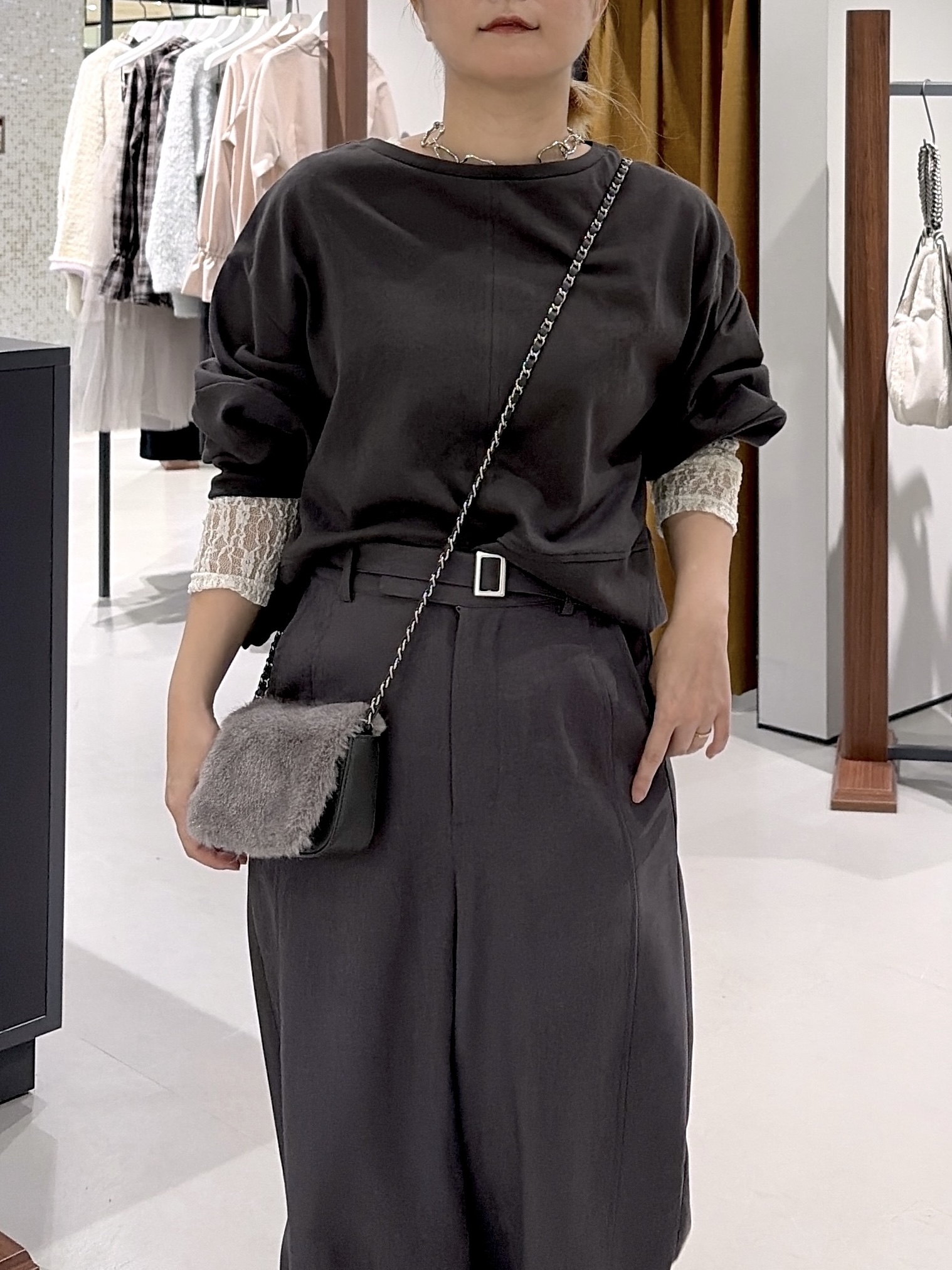 よねさんの「INDIVI｜ロングスリーブフォルムカットソー【洗える】」を使ったコーディネート