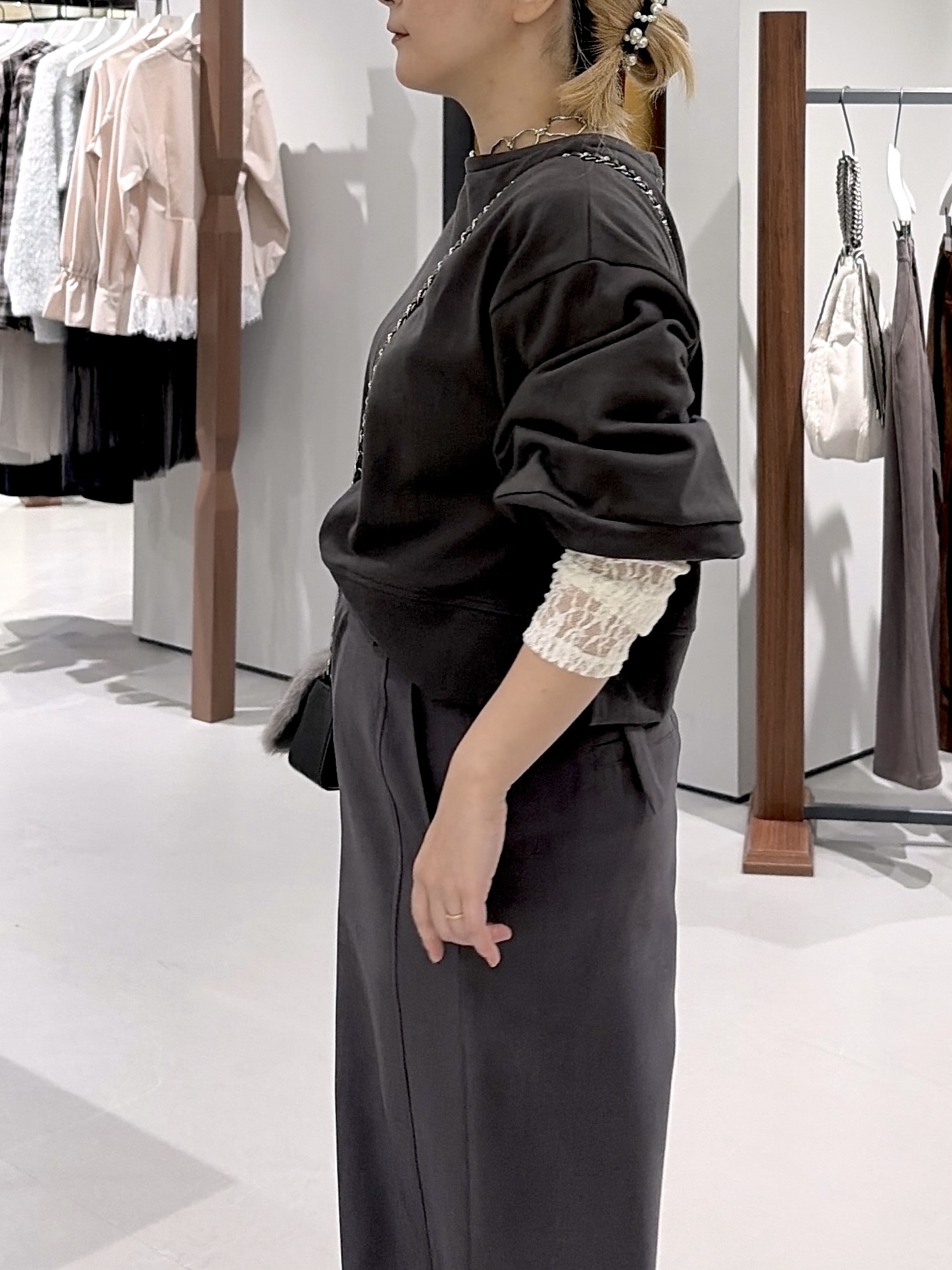 よねさんの「INDIVI｜ロングスリーブフォルムカットソー【洗える】」を使ったコーディネート