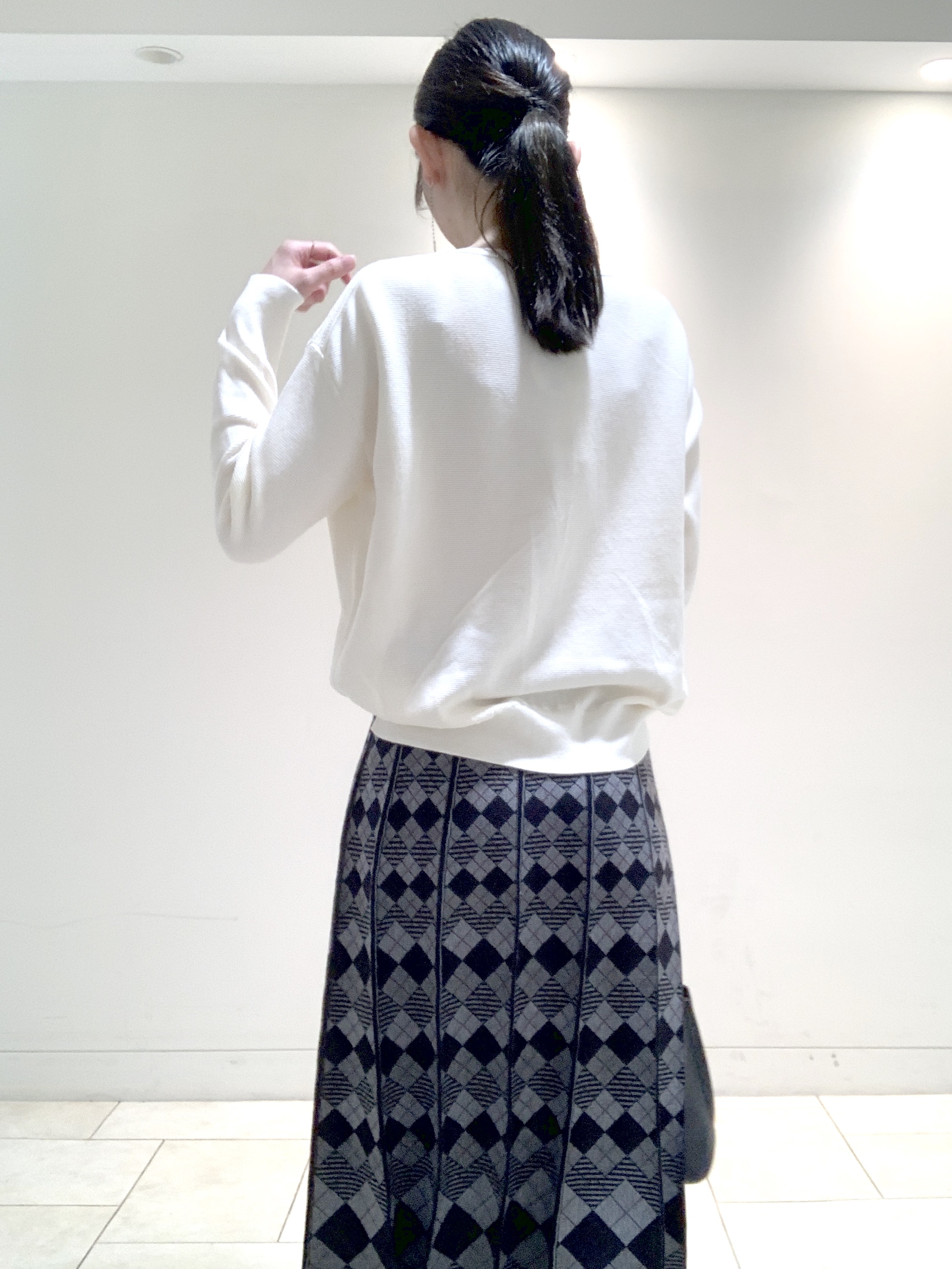 ヤマグチさんの「Reflect｜ボートネックニットトップス」を使ったコーディネート