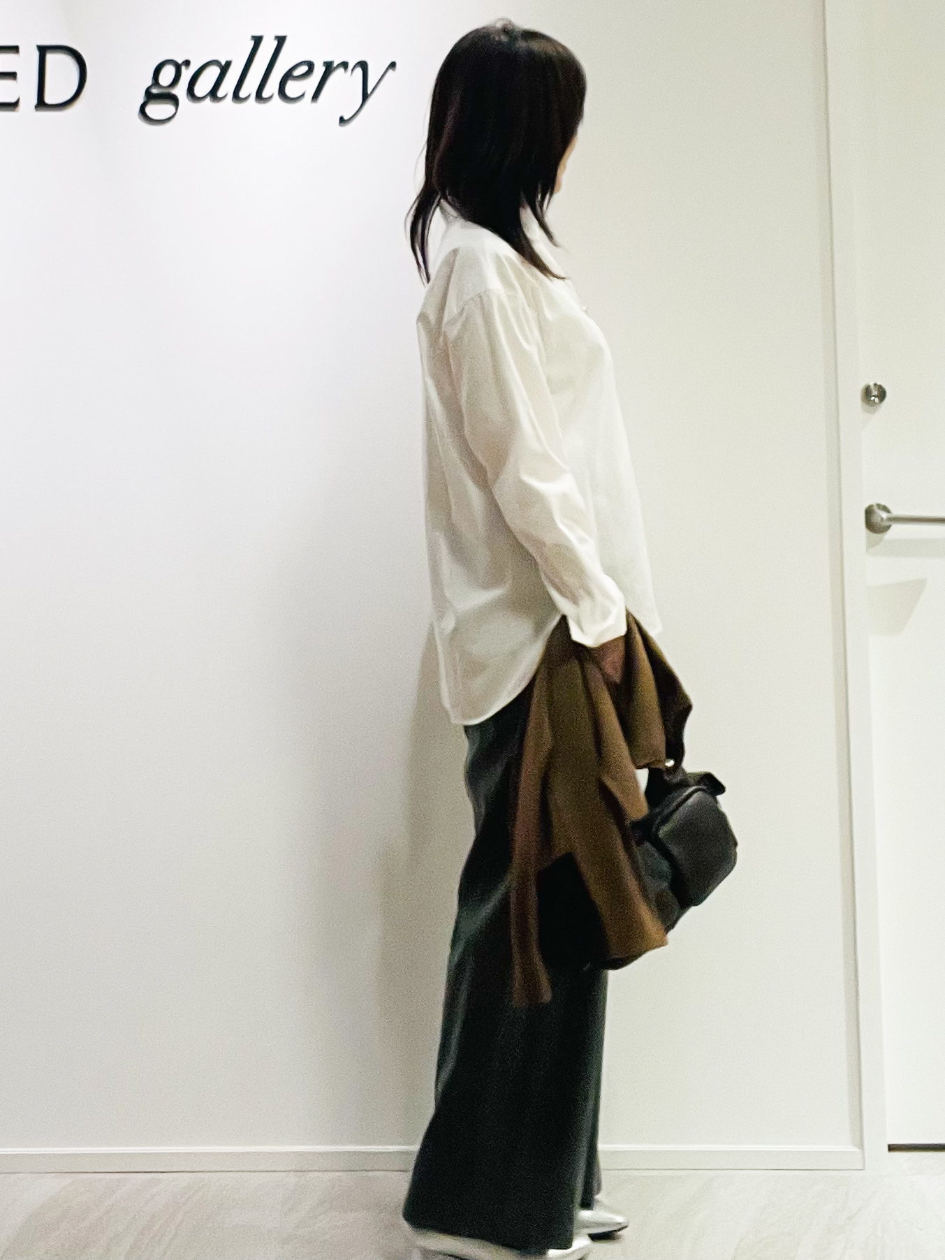 めいさんの「UNTITLED｜【6色展開/コットン100】カラーベーシックシャツ」を使ったコーディネート