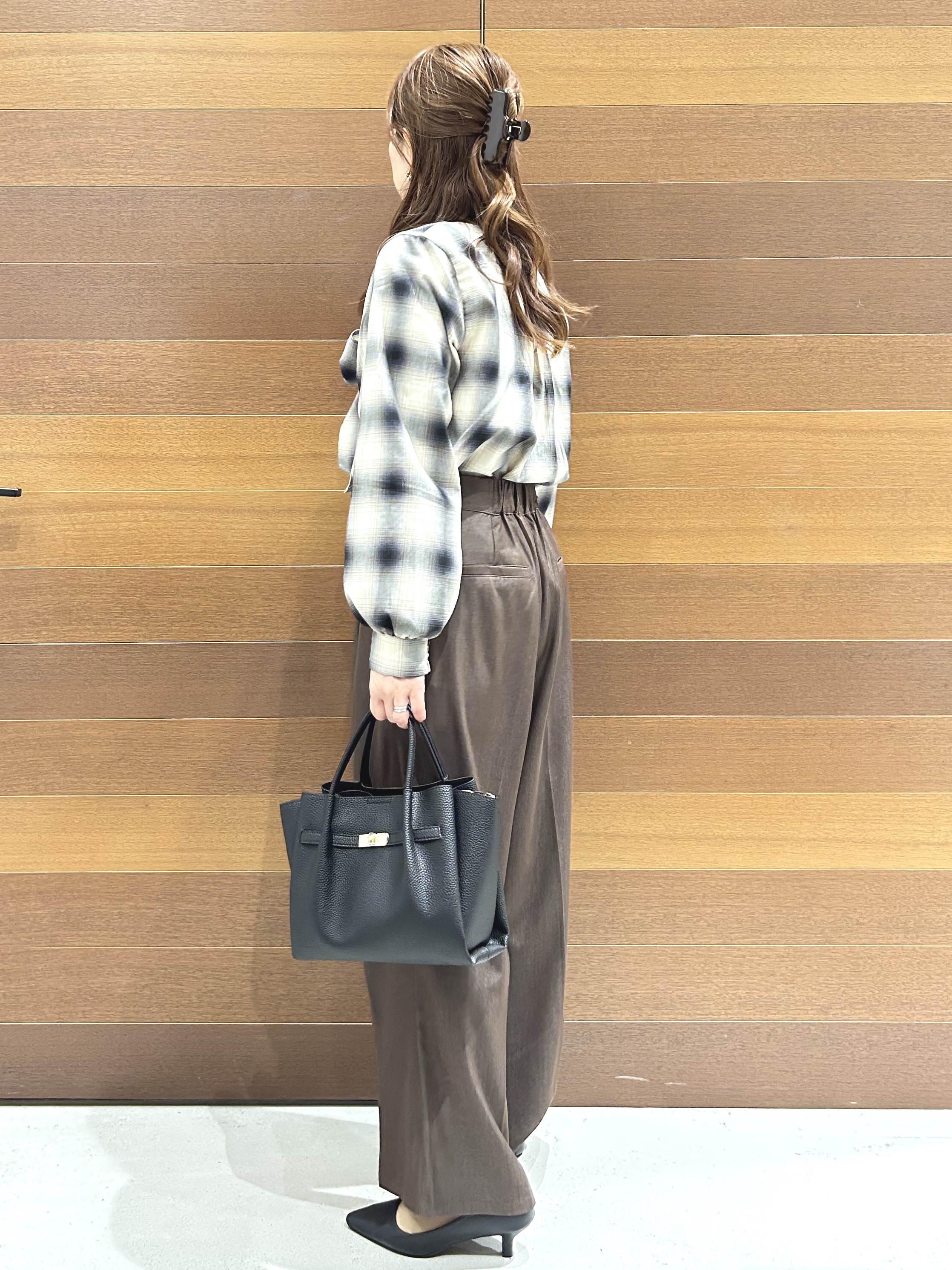 yumiさんの「OPAQUE.CLIP｜【チェック／無地】ボウタイブラウス《洗濯機OK／イージーアイロン》」を使ったコーディネート