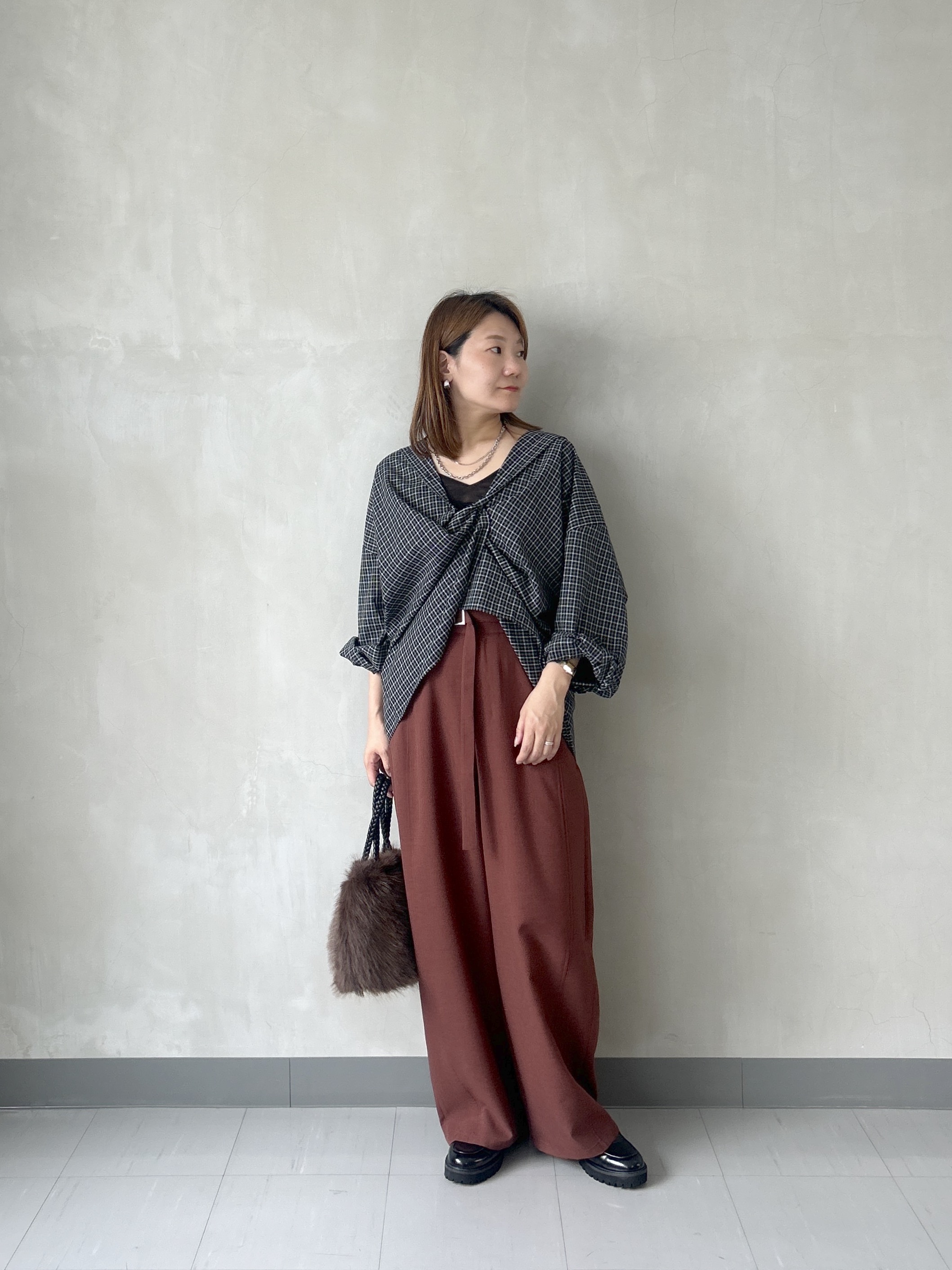 takaさんの「INDIVI｜チェックフーディオーバーシャツ」を使ったコーディネート