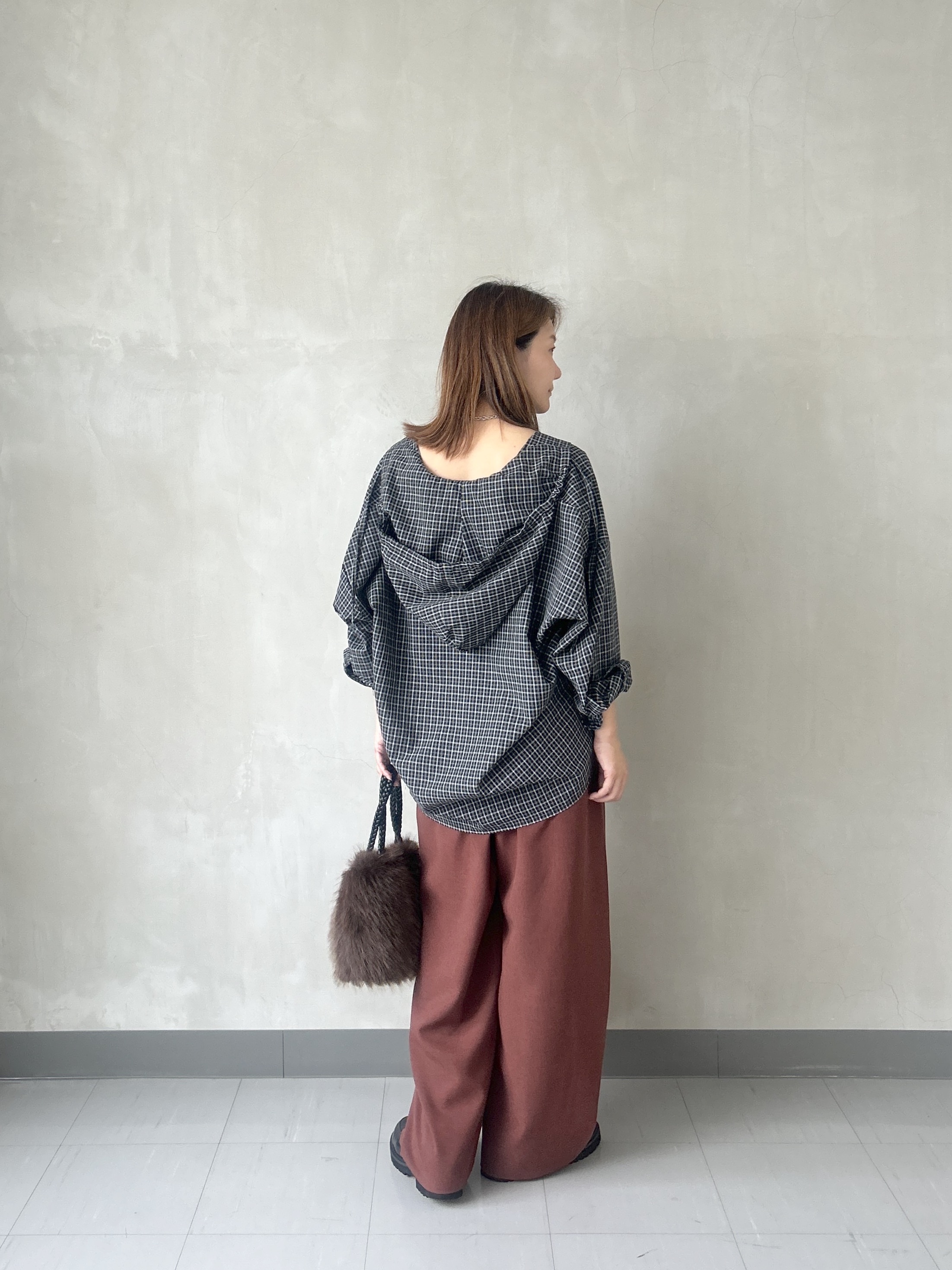 takaさんの「INDIVI｜チェックフーディオーバーシャツ」を使ったコーディネート