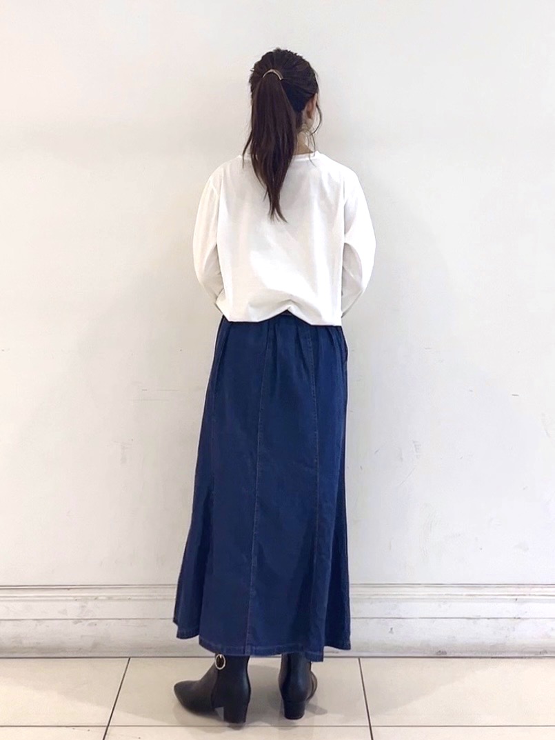 saito.さんの「grove｜【1枚着でも重ね着でも〇】大人カジュアル プリントアソートロンT」を使ったコーディネート