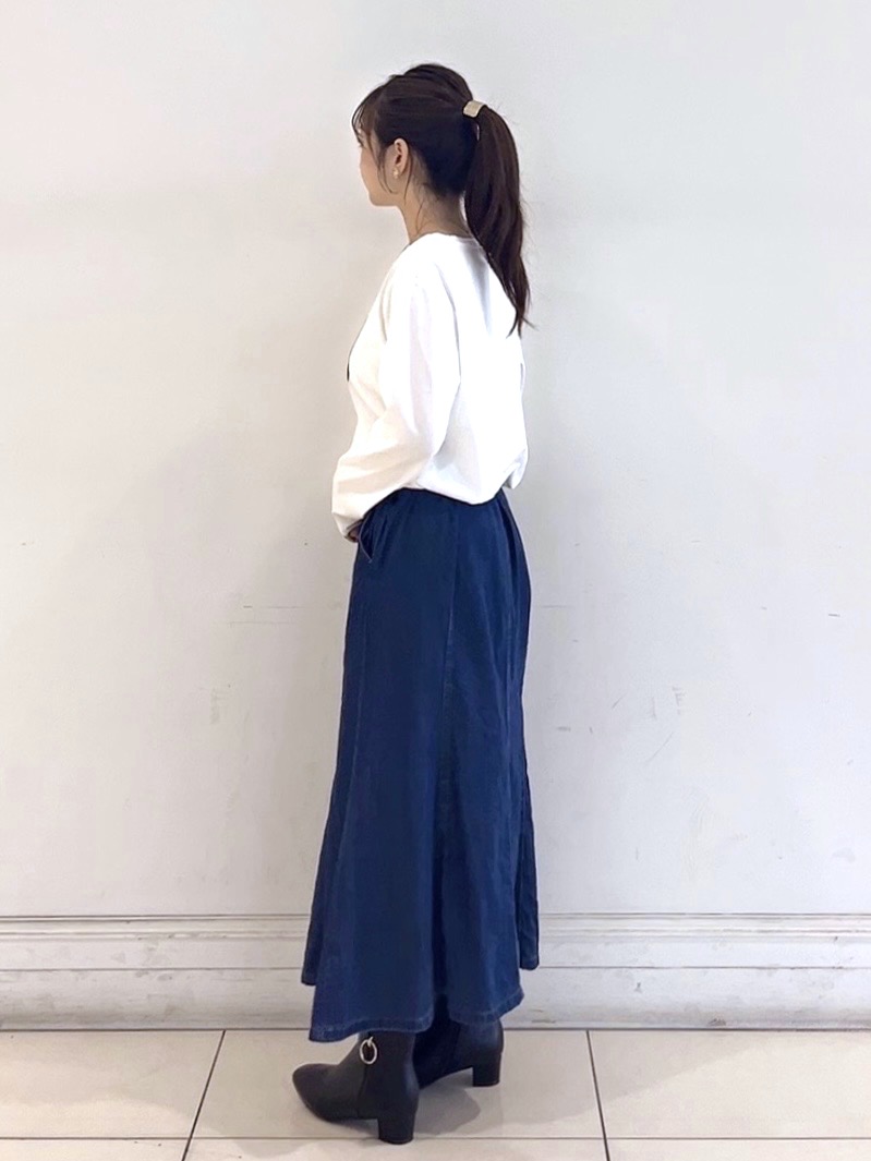 saito.さんの「grove｜【1枚着でも重ね着でも〇】大人カジュアル プリントアソートロンT」を使ったコーディネート