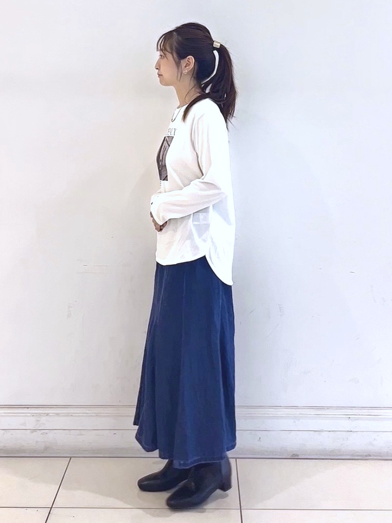 saito.さんの「grove｜【1枚着でも重ね着でも〇】大人カジュアル プリントアソートロンT」を使ったコーディネート