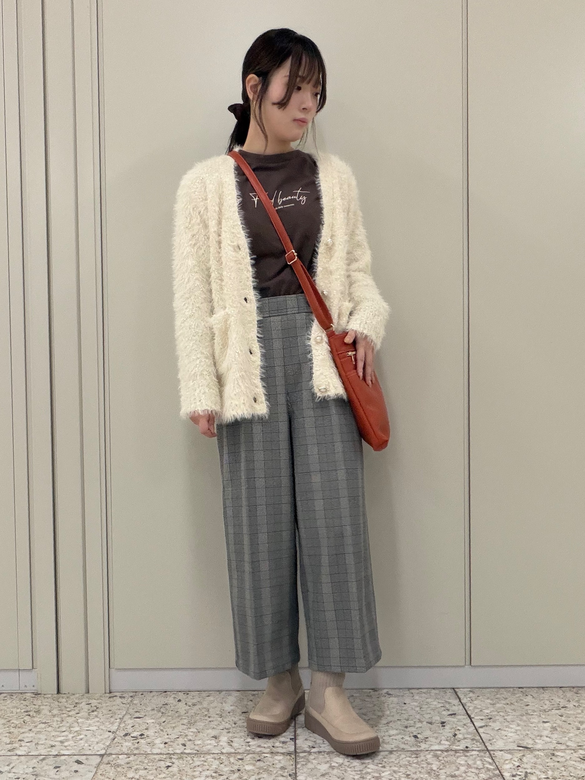 ひよりん⭐️さんの「SHOO･LA･RUE｜【高レビュー/S-LL】デイリー使いに 選べる6柄プリントロンT」を使ったコーディネート