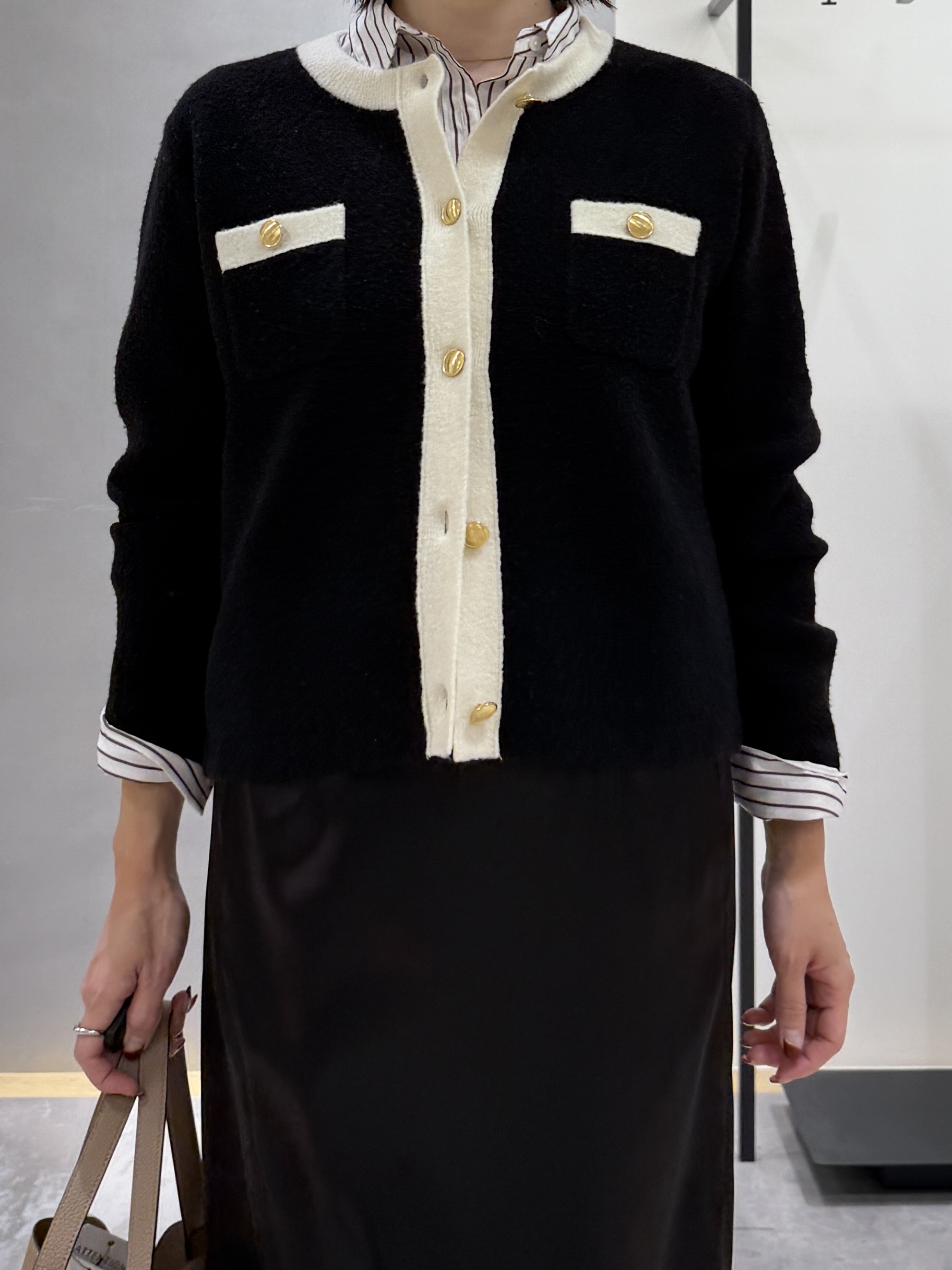 shihoさんの「INDIVI｜【軽やか】ブークレニットジャケット」を使ったコーディネート