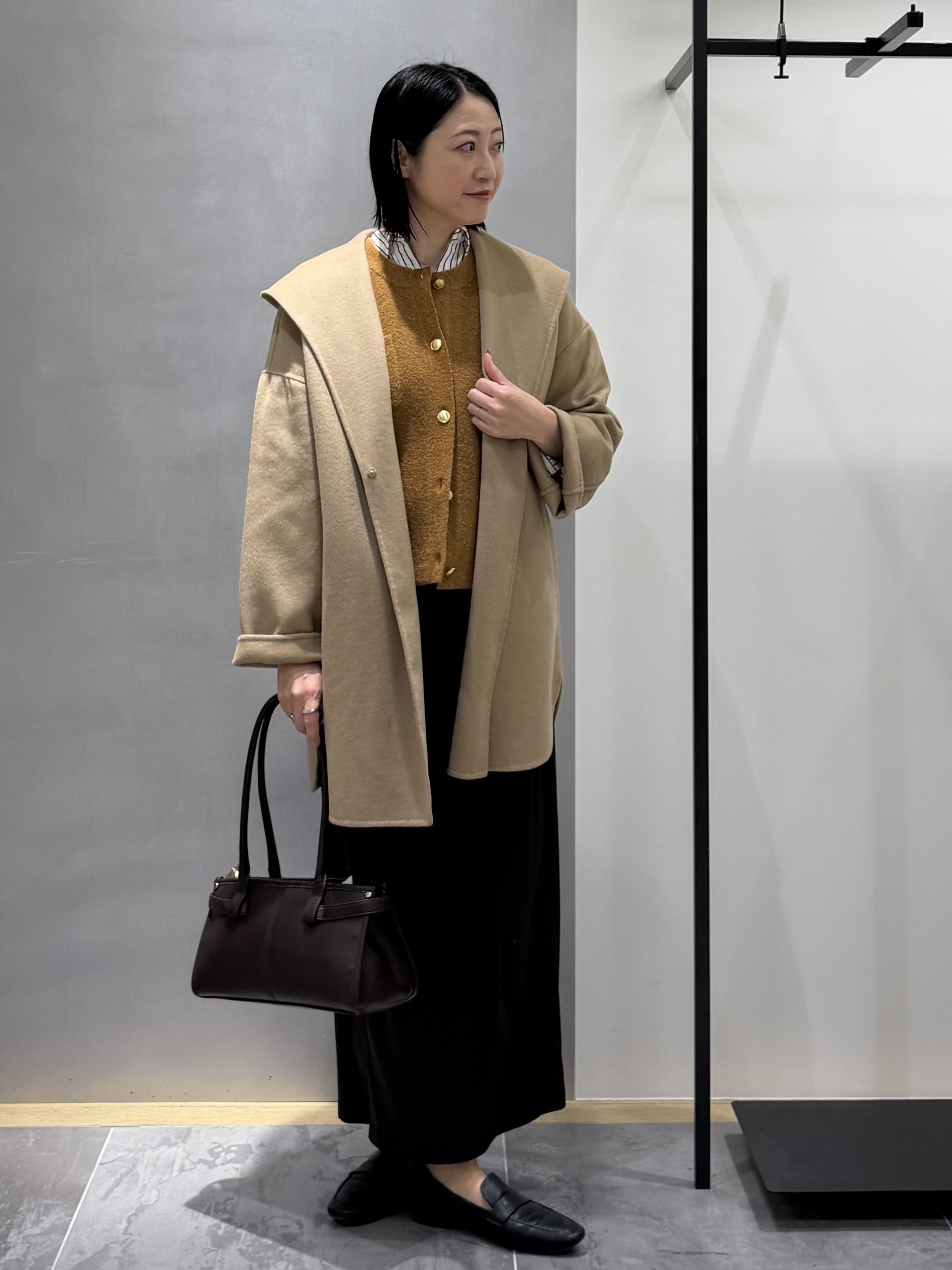 shihoさんの「INDIVI｜【軽やか】ブークレニットジャケット」を使ったコーディネート