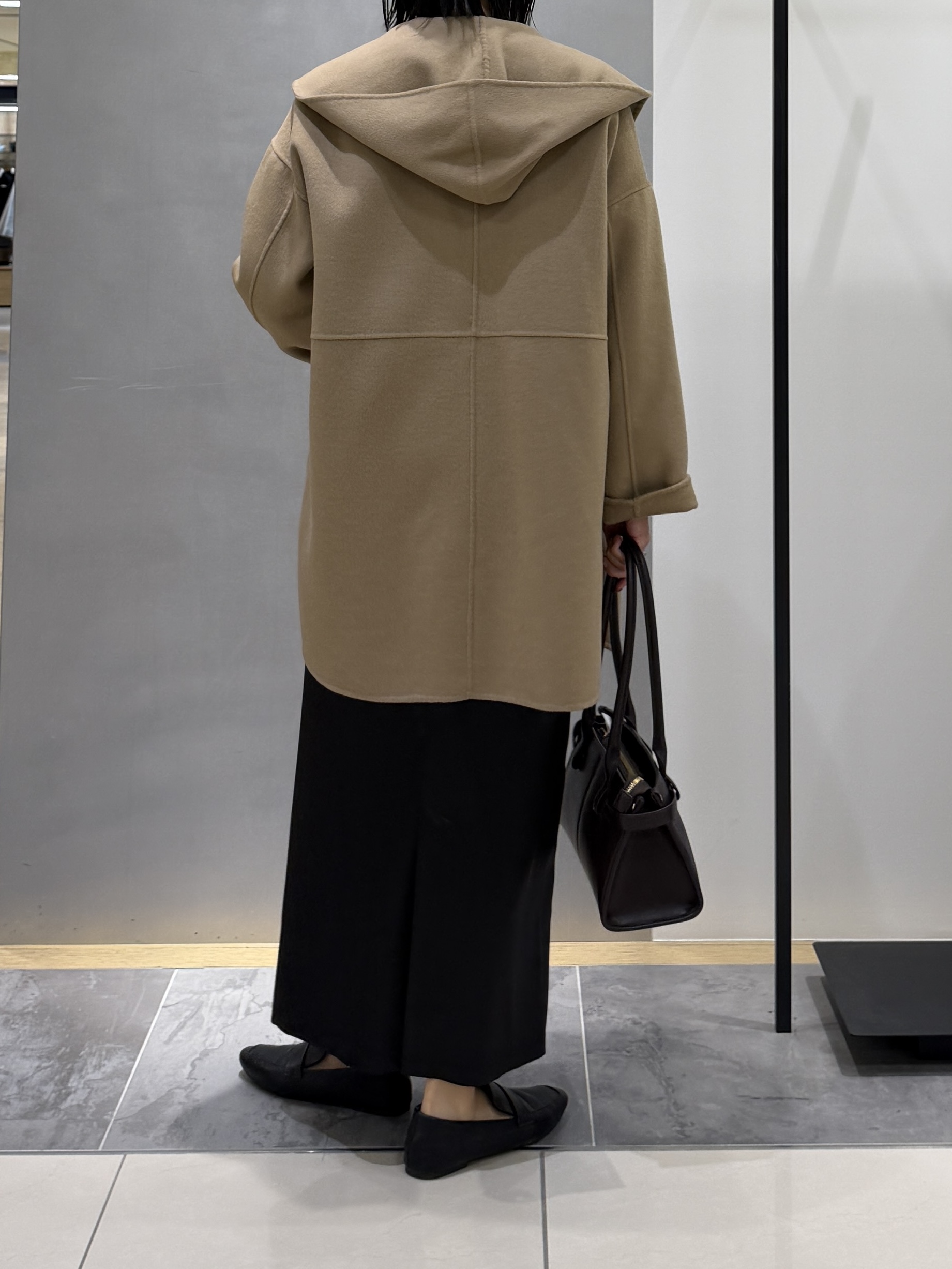 shihoさんの「INDIVI｜【軽やか】ブークレニットジャケット」を使ったコーディネート
