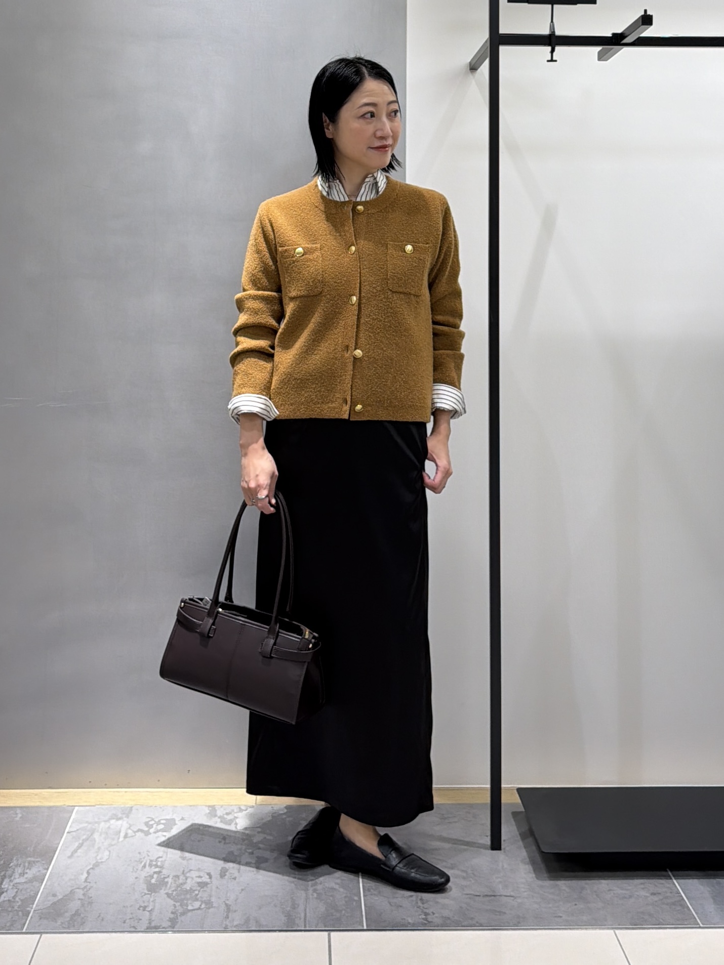 shihoさんの「INDIVI｜【軽やか】ブークレニットジャケット」を使ったコーディネート