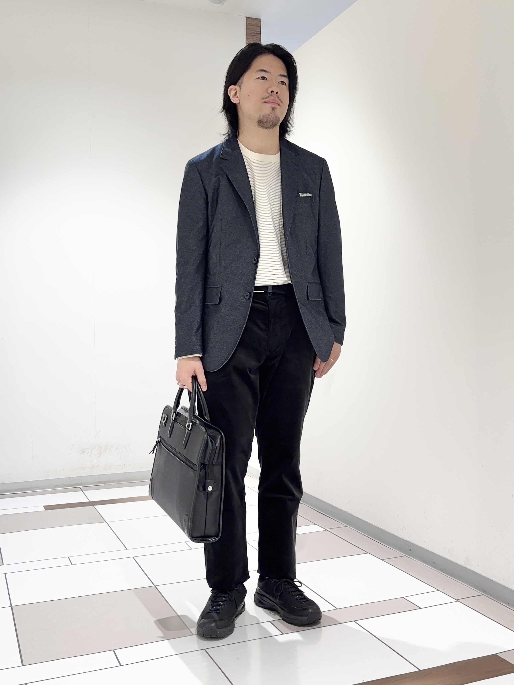 及川さんの「TAKEO KIKUCHI｜【360&deg;ストレッチ】デニムライクジャージ ジャケット」を使ったコーディネート