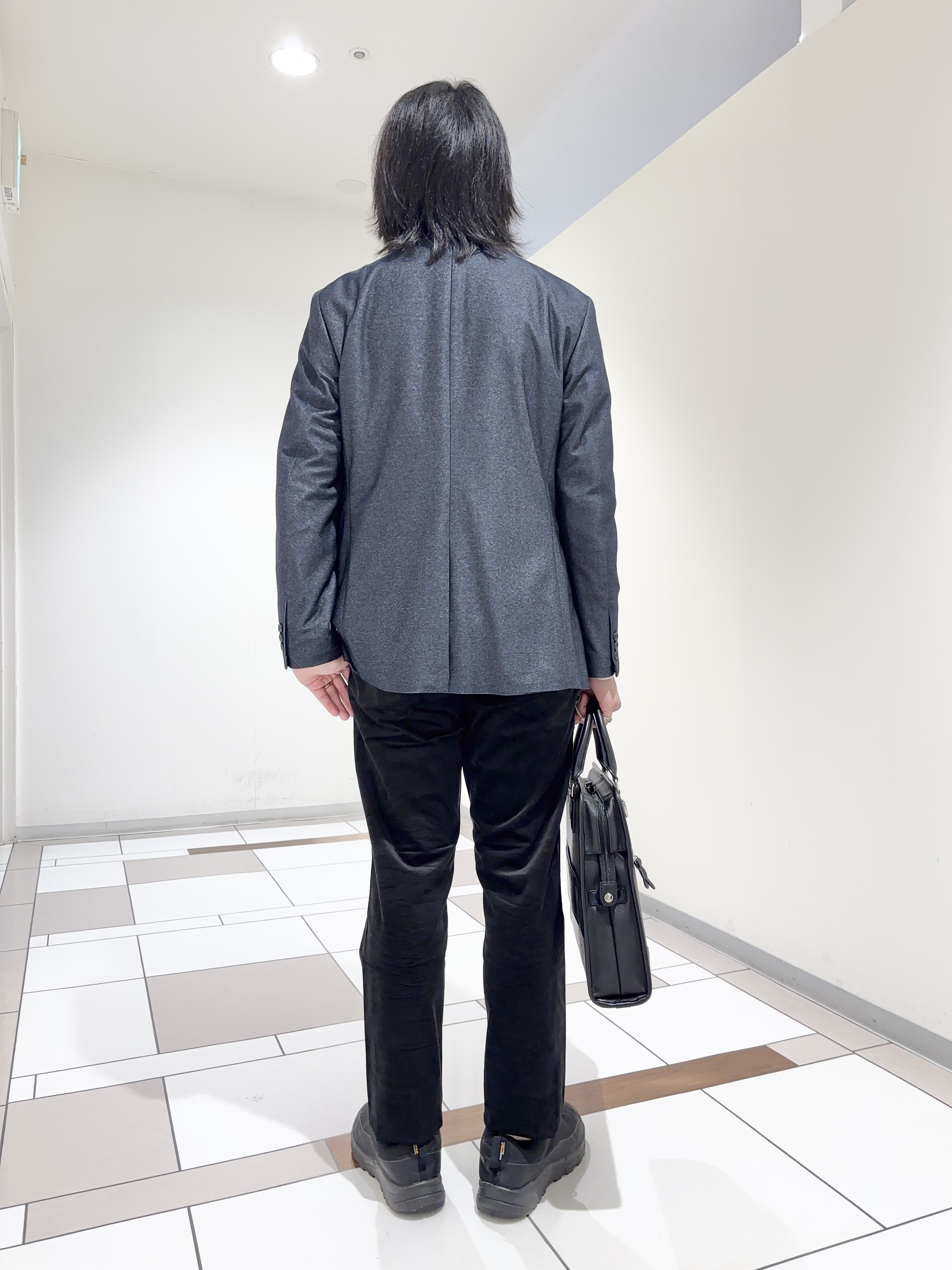 及川さんの「TAKEO KIKUCHI｜【360&deg;ストレッチ】デニムライクジャージ ジャケット」を使ったコーディネート
