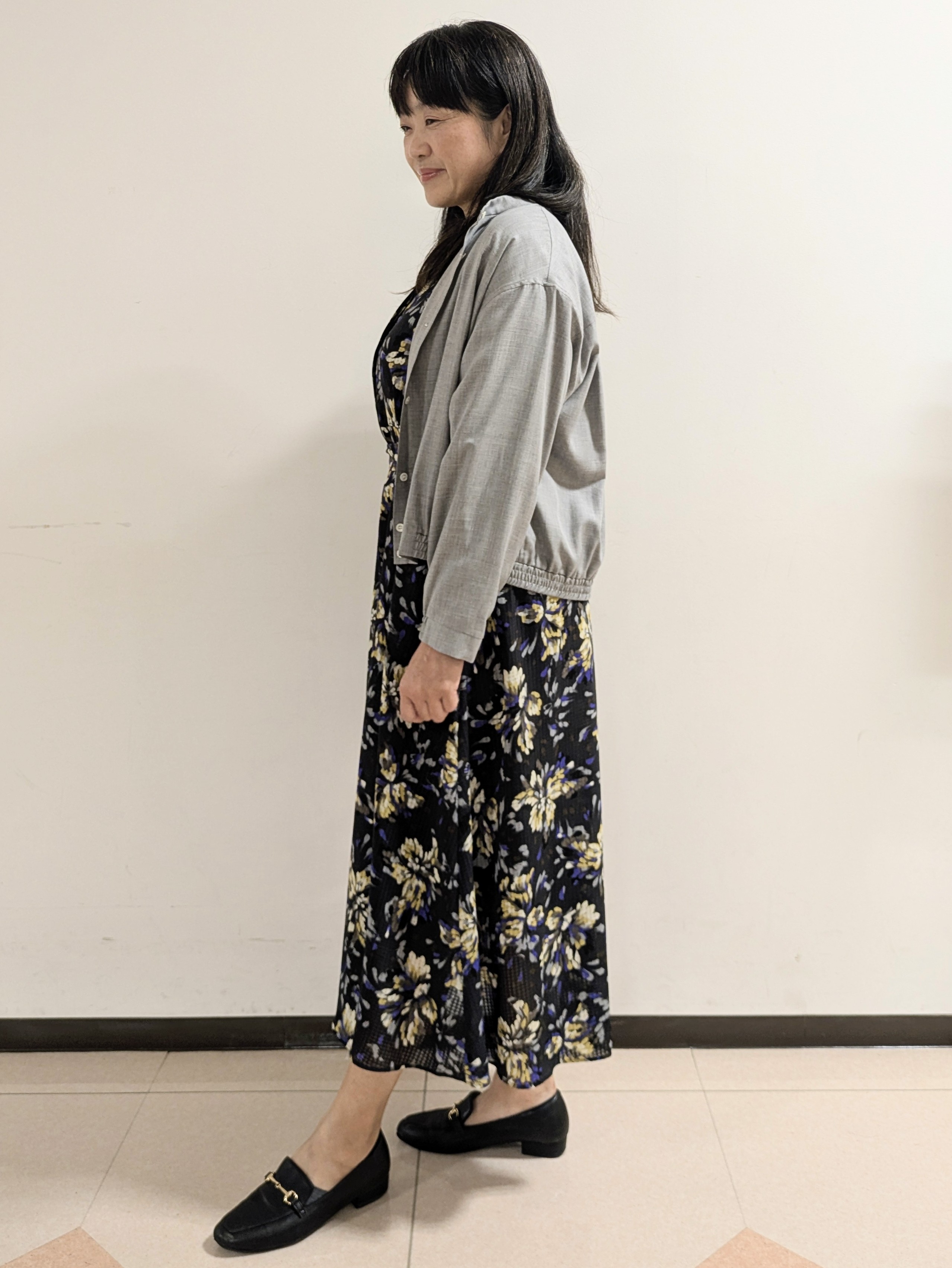 ともさんの「UNTITLED｜【セットアップ可/秋羽織り】メランジツイルシャツ」を使ったコーディネート
