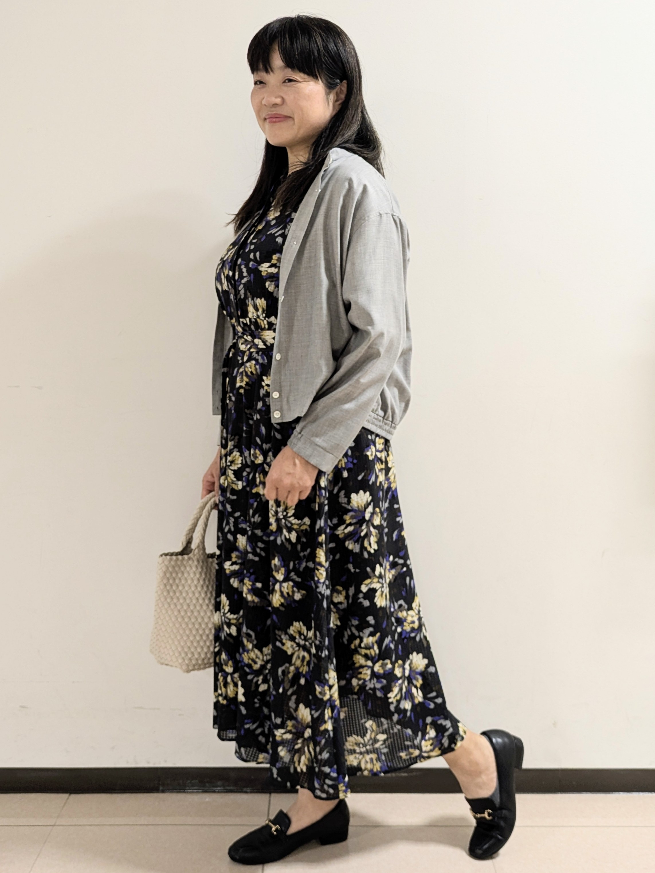 ともさんの「UNTITLED｜【セットアップ可/秋羽織り】メランジツイルシャツ」を使ったコーディネート