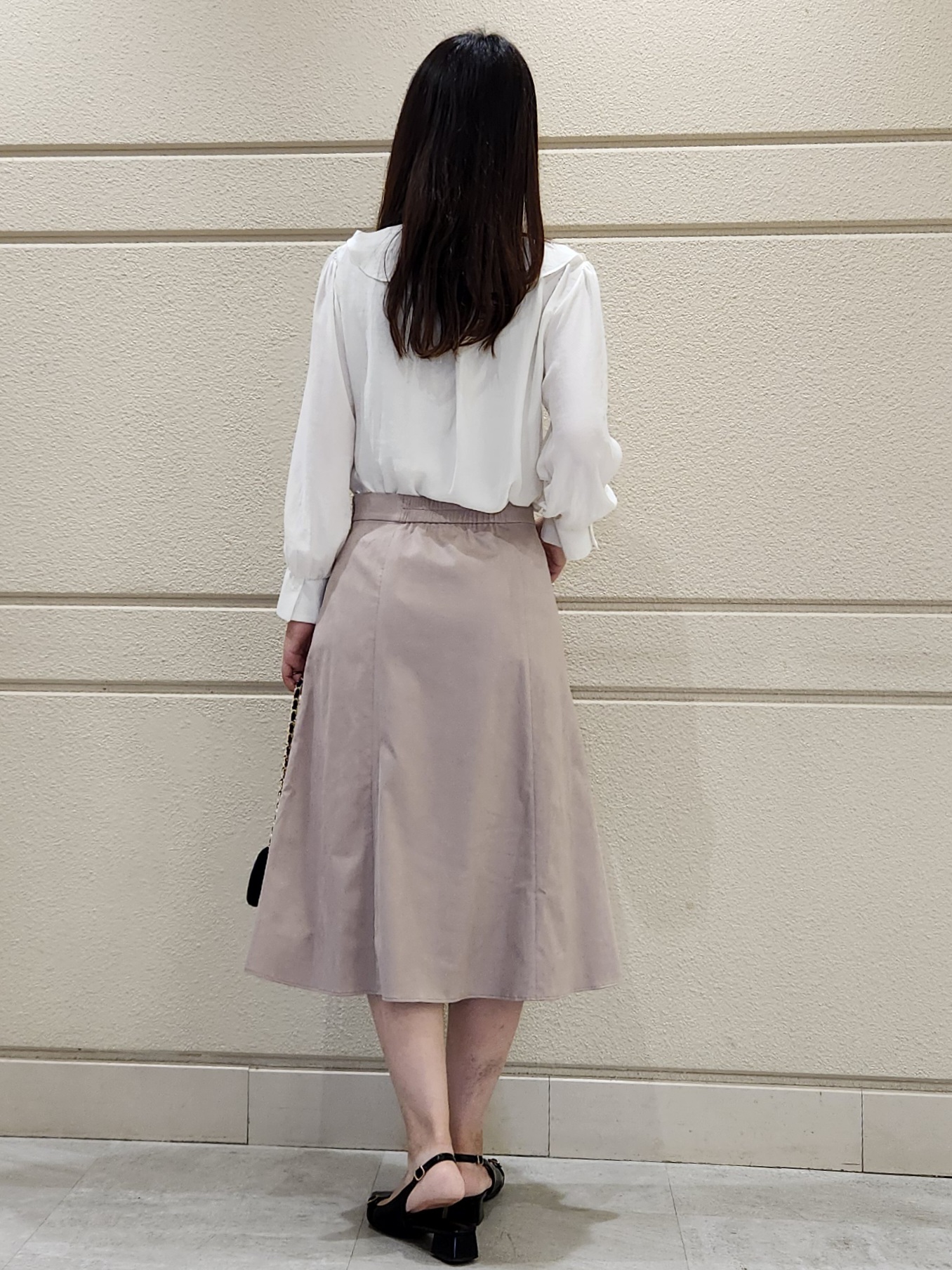 yukaさんの「COUP DE CHANCE｜【手洗い可/日本製】フリルデザインブラウス」を使ったコーディネート