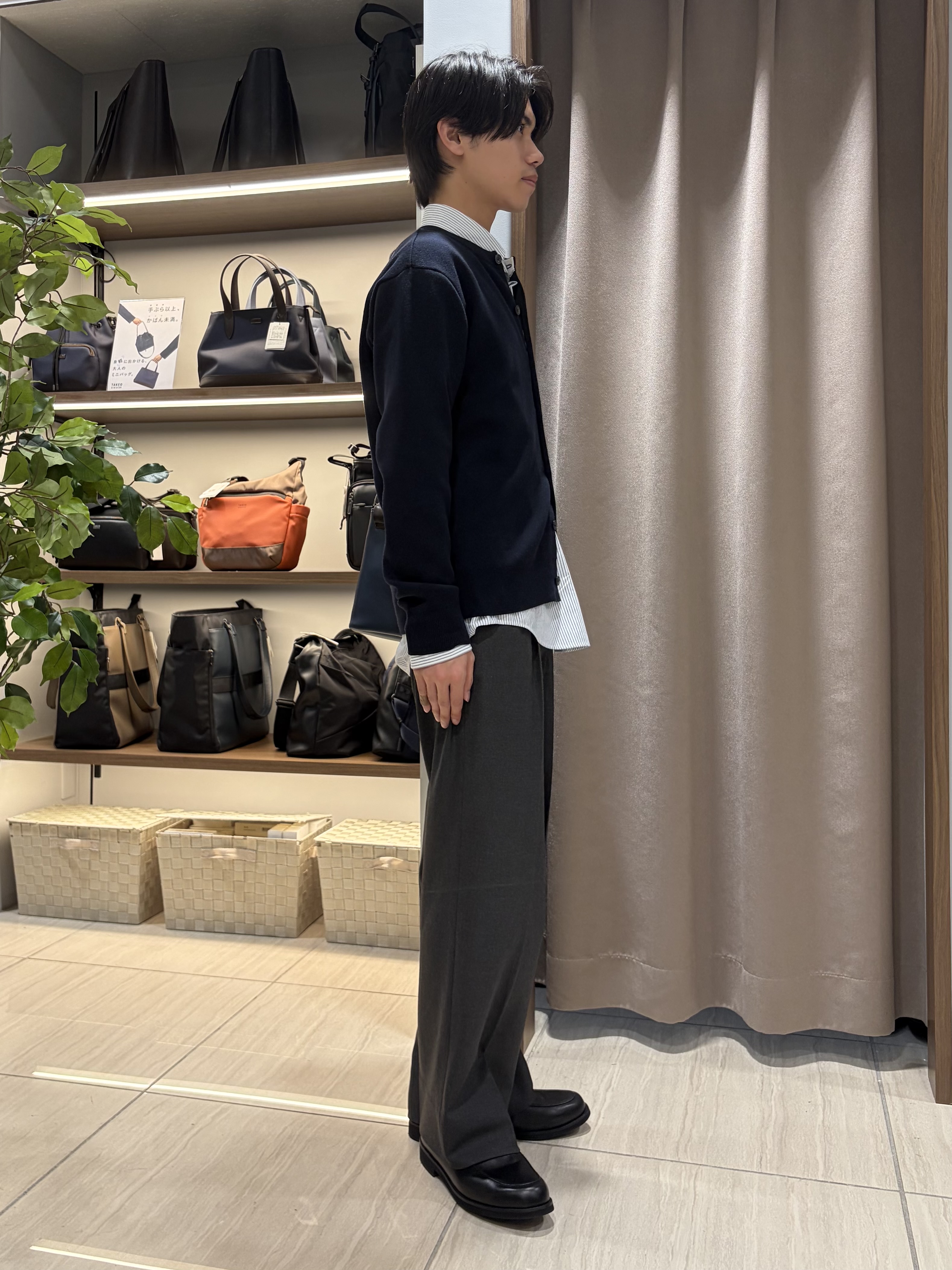hiroさんの「TAKEO KIKUCHI｜【BOWLER HAT LABEL】日本製クルーネックカーディガン」を使ったコーディネート