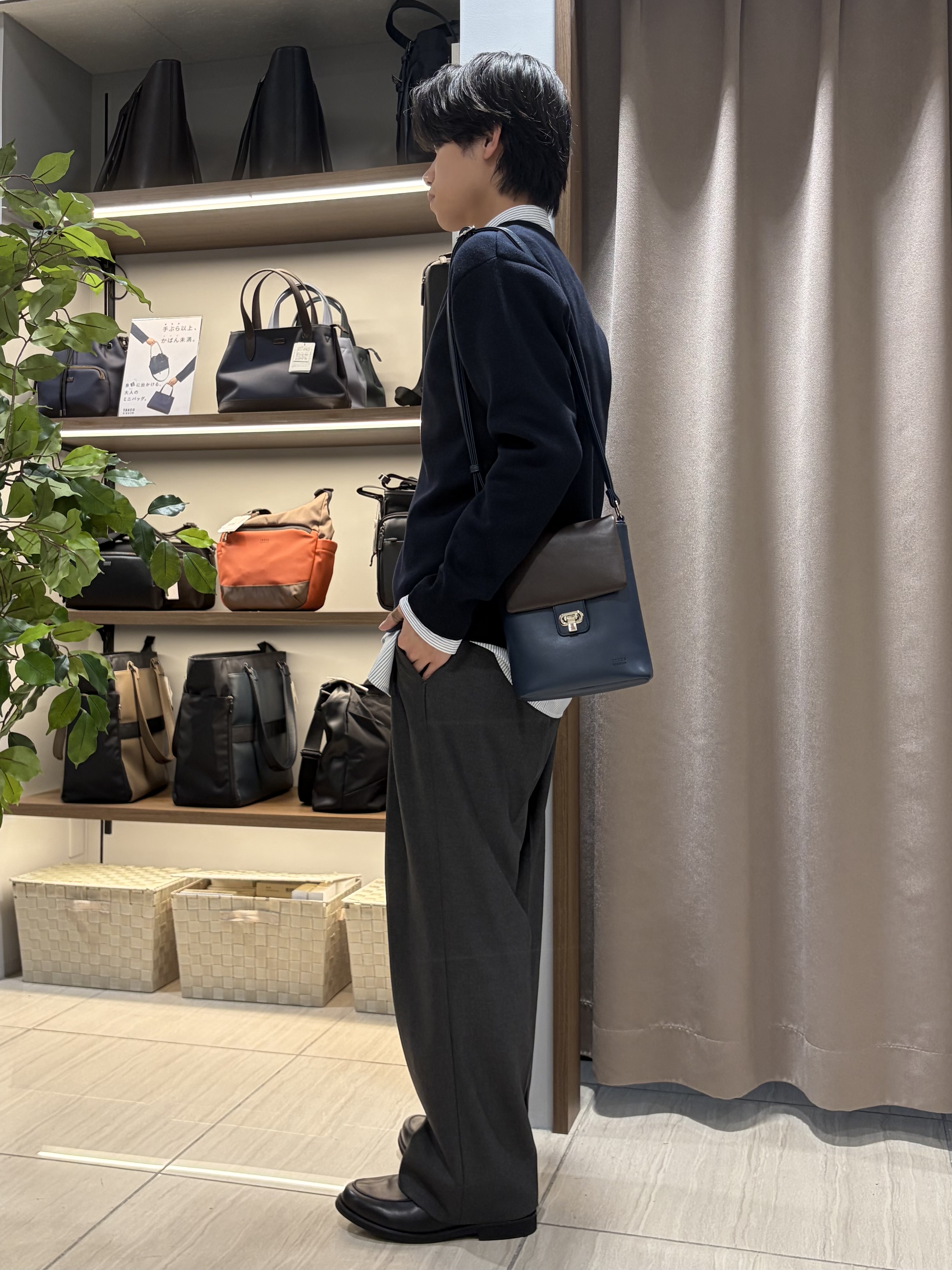 hiroさんの「TAKEO KIKUCHI｜【BOWLER HAT LABEL】日本製クルーネックカーディガン」を使ったコーディネート