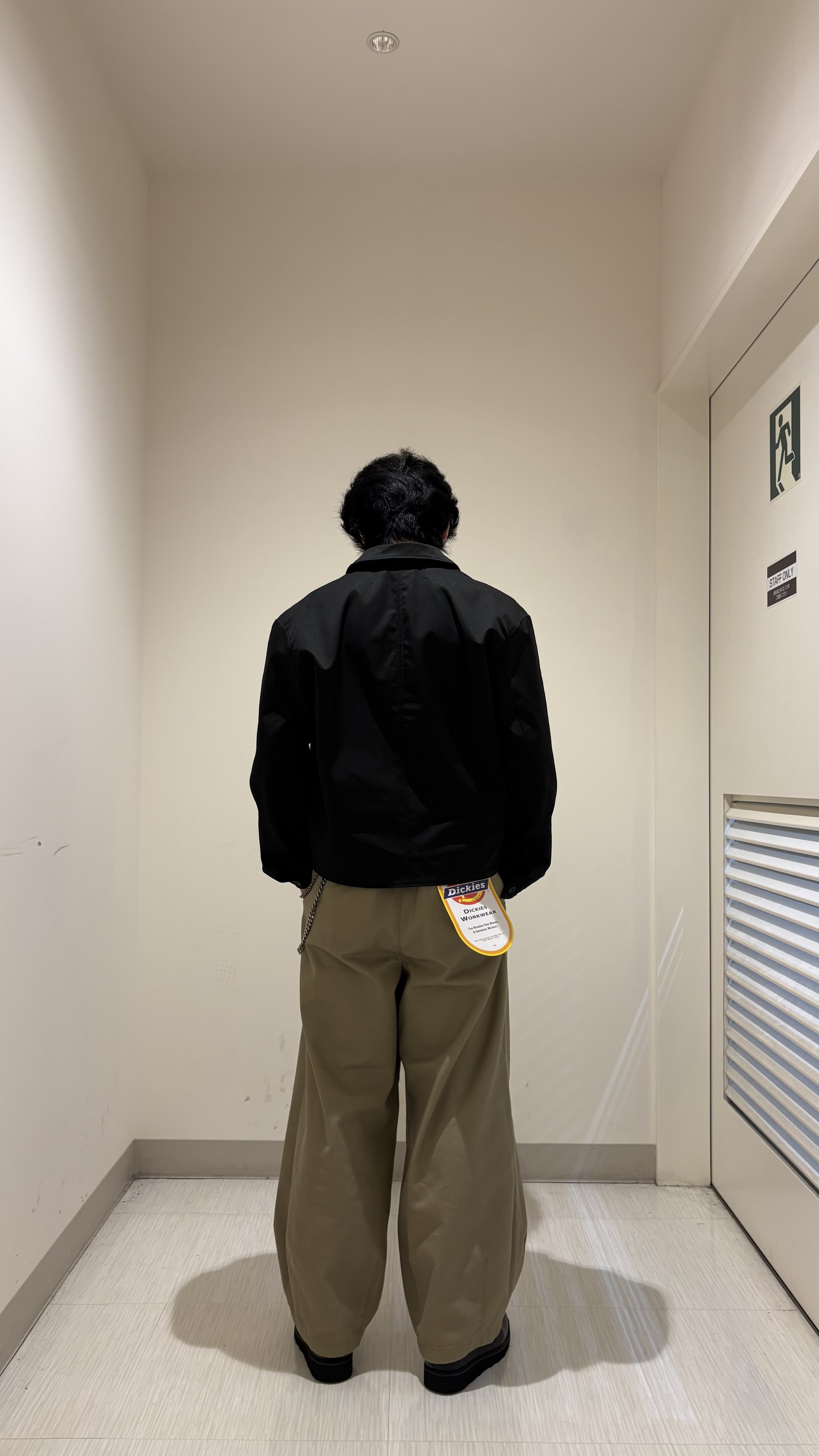 辻一樹さんの「tk.TAKEO KIKUCHI｜ショートカバーオールジャケット」を使ったコーディネート