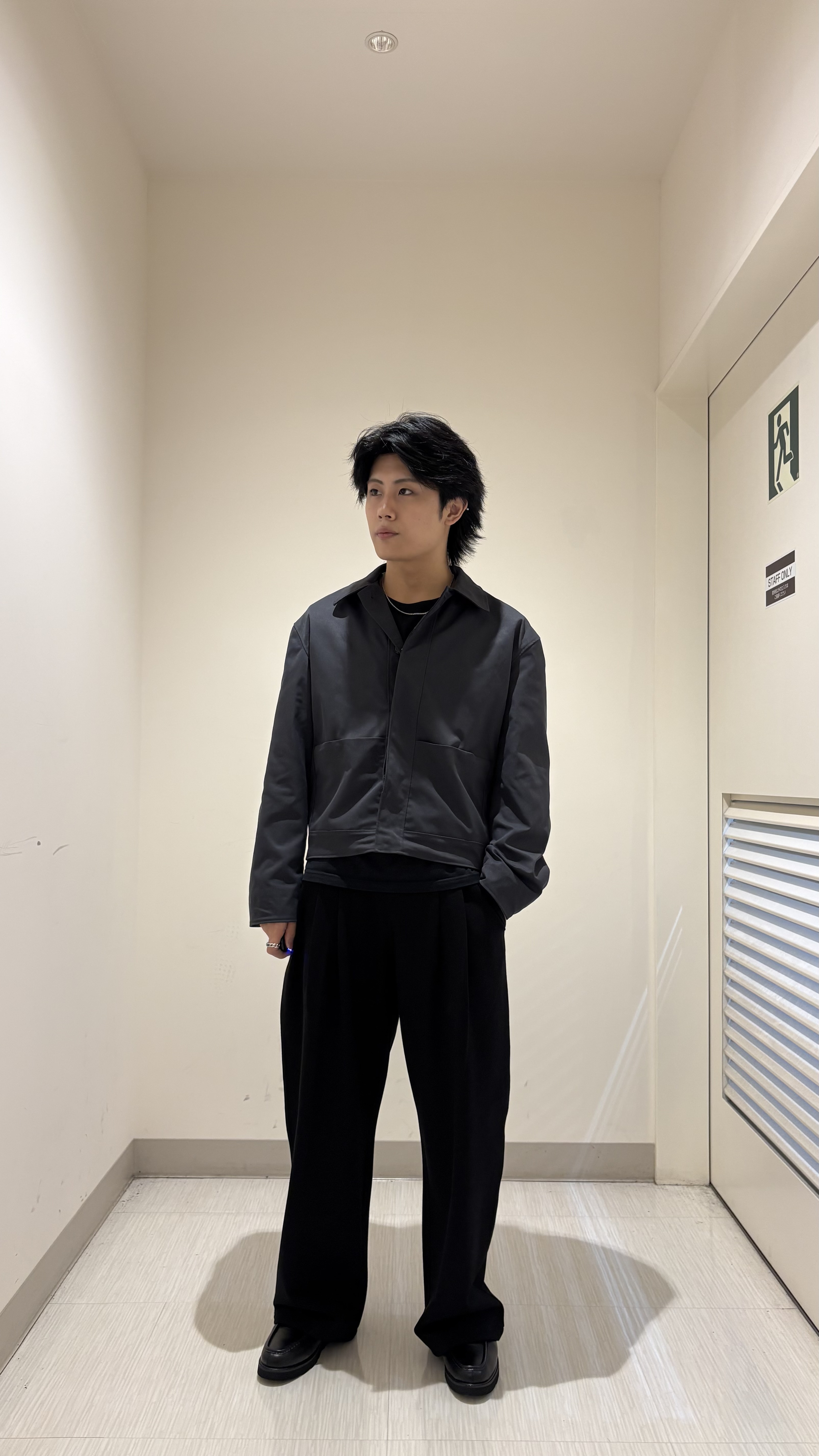 辻一樹さんの「tk.TAKEO KIKUCHI｜ショートカバーオールジャケット」を使ったコーディネート