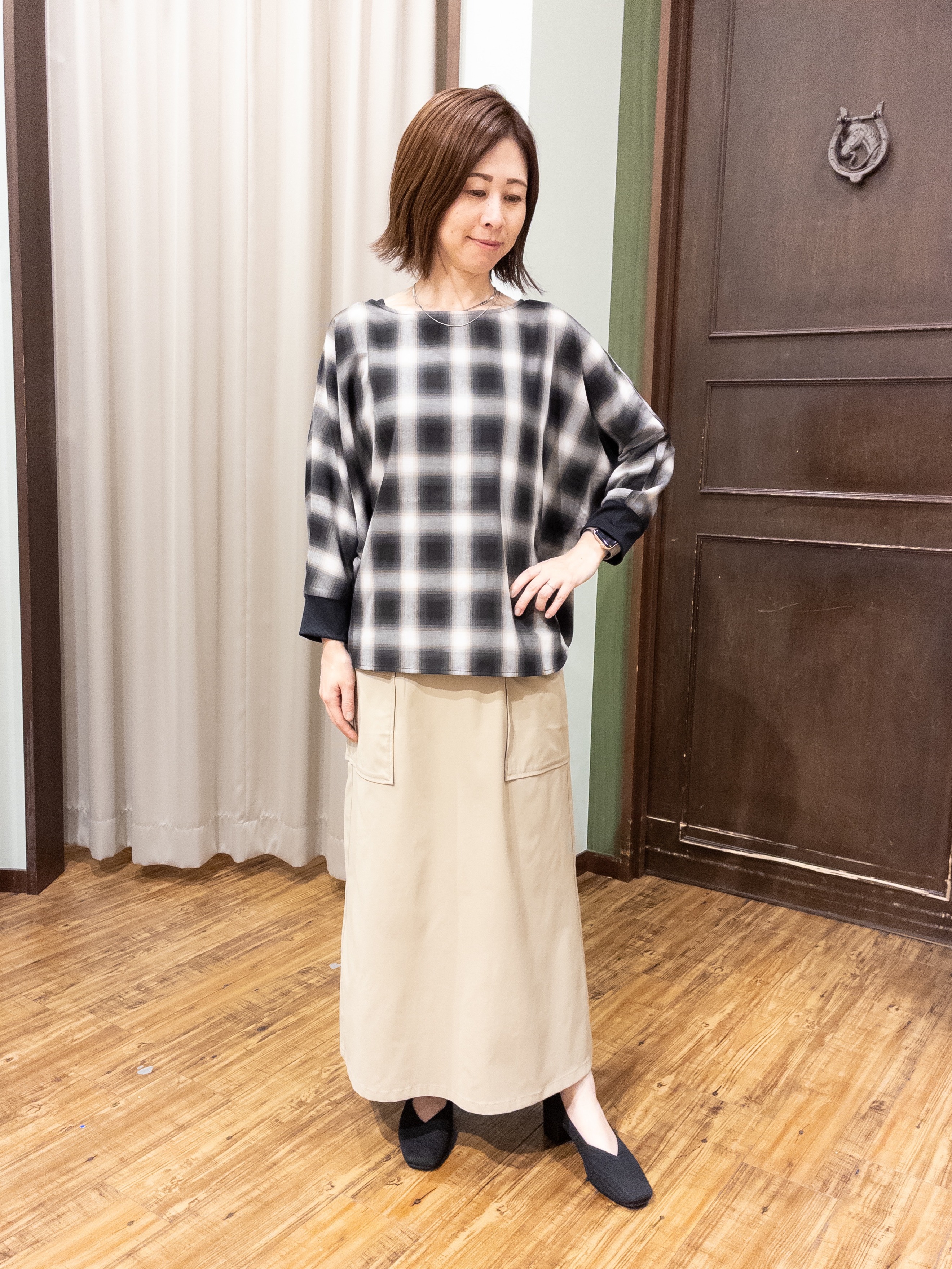 yukaさんの「SHOO･LA･RUE｜【着丈選べる/洗濯後しわになりにくい】インせず着られる ドルマンブラウス」を使ったコーディネート