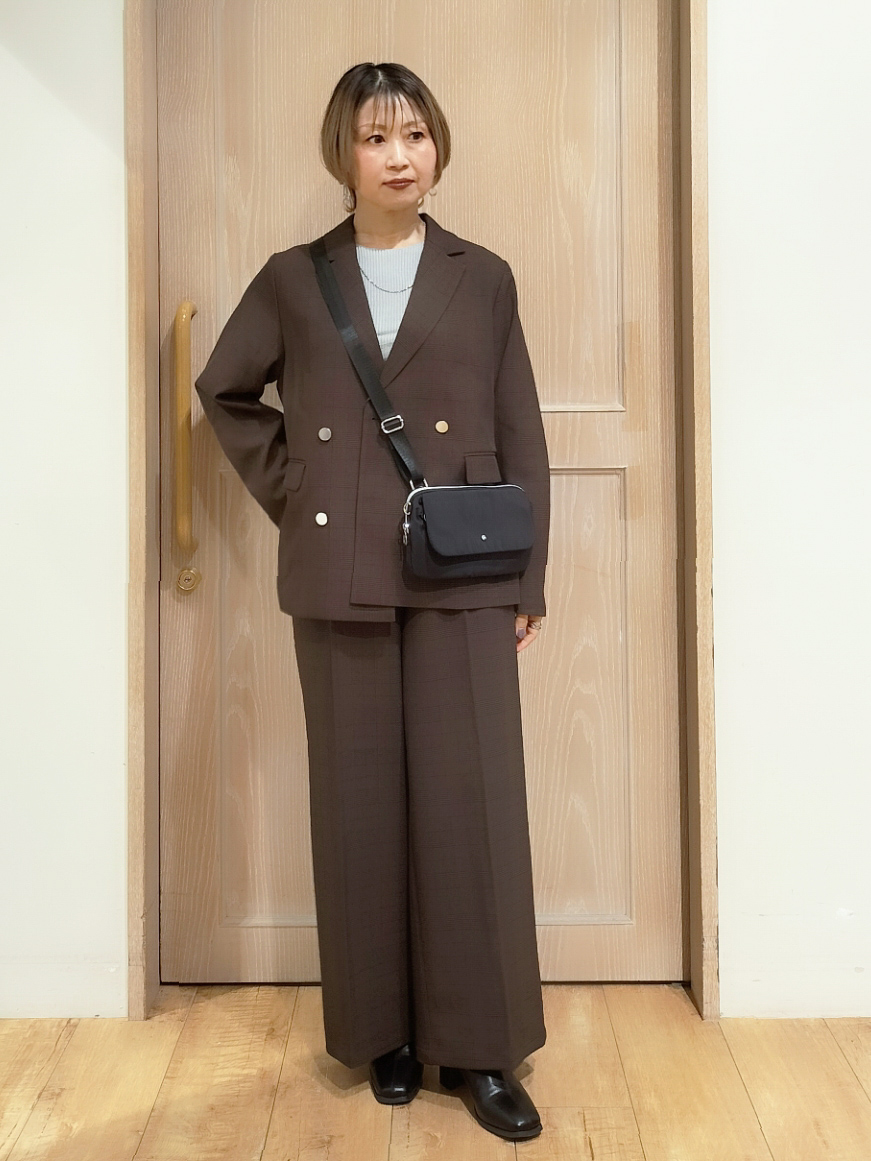 YUKIさんの「SHOO･LA･RUE｜【セットアップ可/洗濯後しわになりにくい】ウールフィール ダブルジャケット」を使ったコーディネート