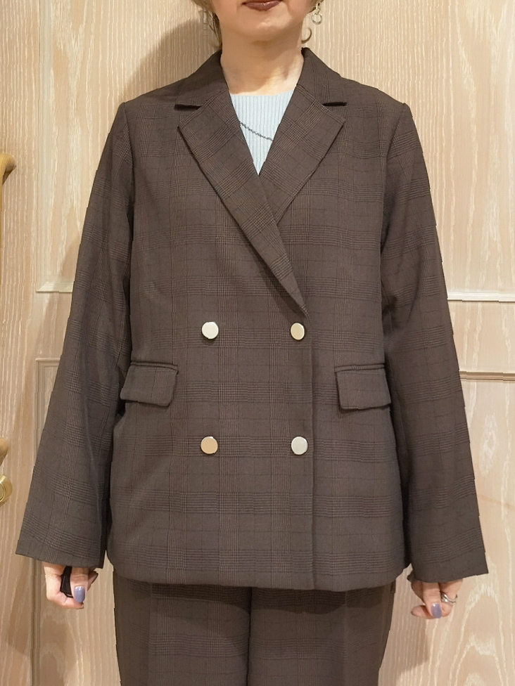 YUKIさんの「SHOO･LA･RUE｜【セットアップ可/洗濯後しわになりにくい】ウールフィール ダブルジャケット」を使ったコーディネート