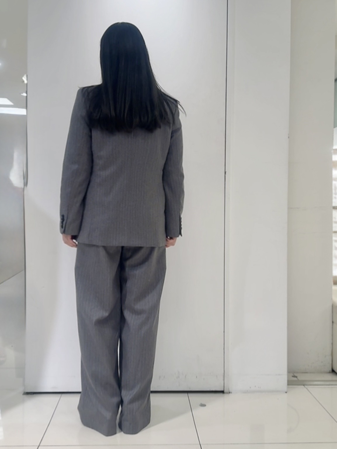 なかじさんの「UNTITLED｜【大人の抜け感/8色展開】ボリュームスリーブニットプルオーバー」を使ったコーディネート